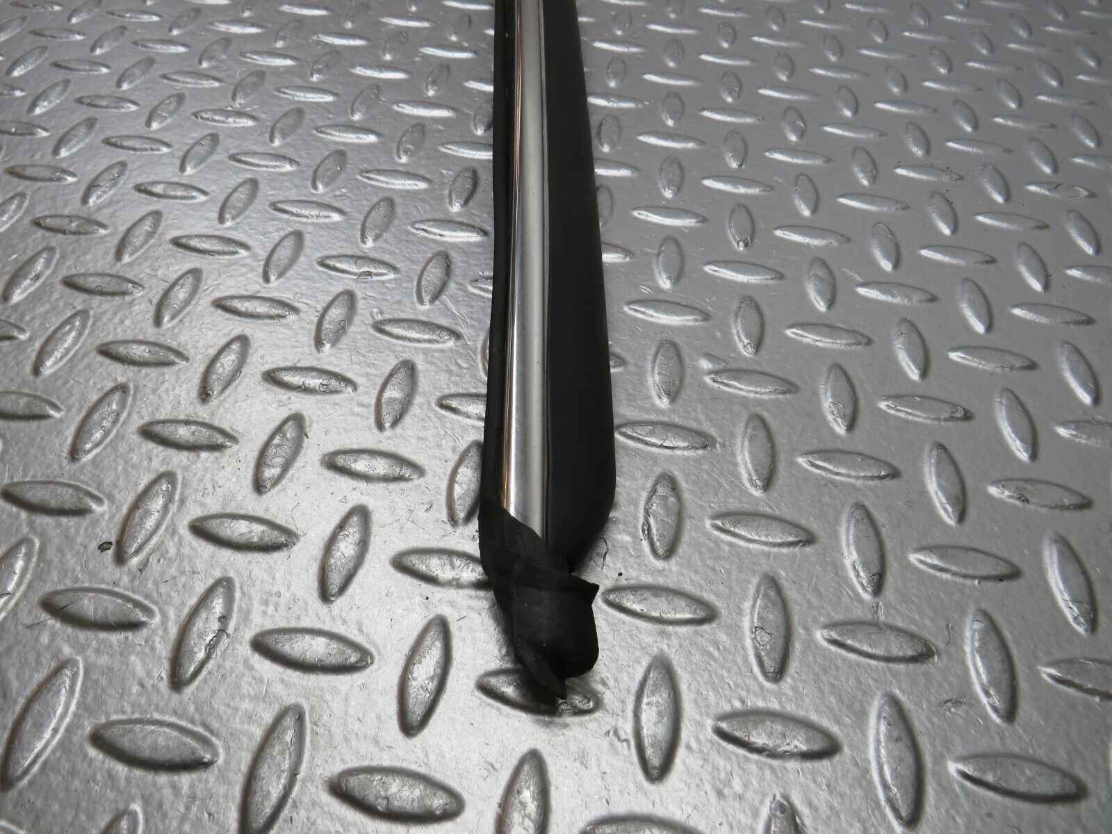 32219 Mercedes-Benz W123 230E Roof Chrome Right Moulding Trim