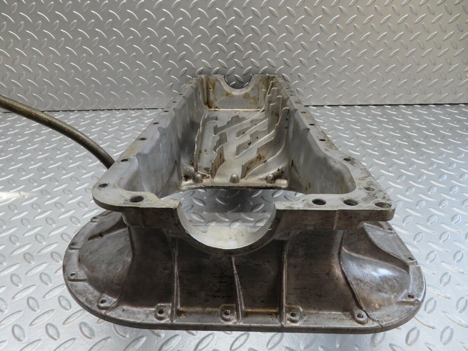 16015 Mercedes-Benz W123 280E Oil Pan Oil Sump 1100140702