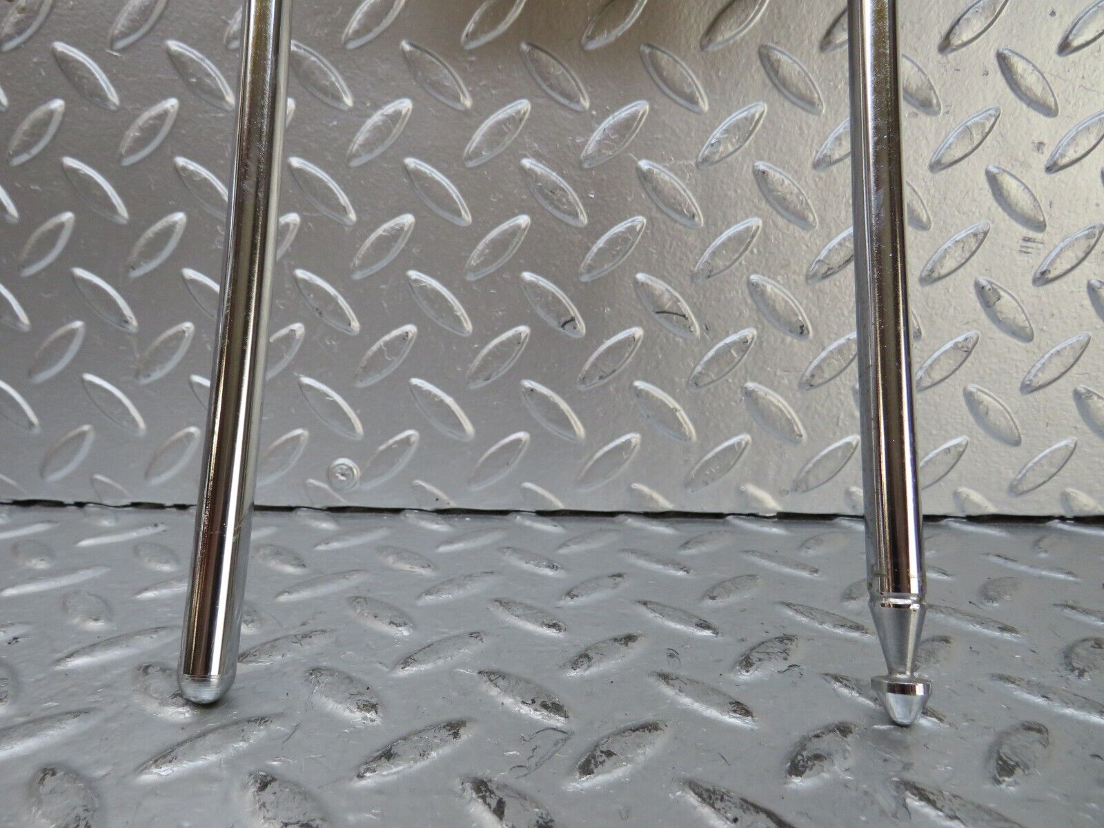 26662 Mercedes-Benz C124 220CE Coupe Front Right Seat Headrest Leather Beige