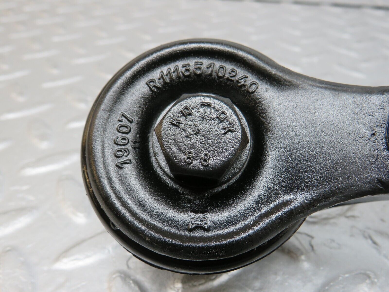 37471 Mercedes-Benz W109 300SEL Strut Rear Axle Mount 1113510444 1113510240