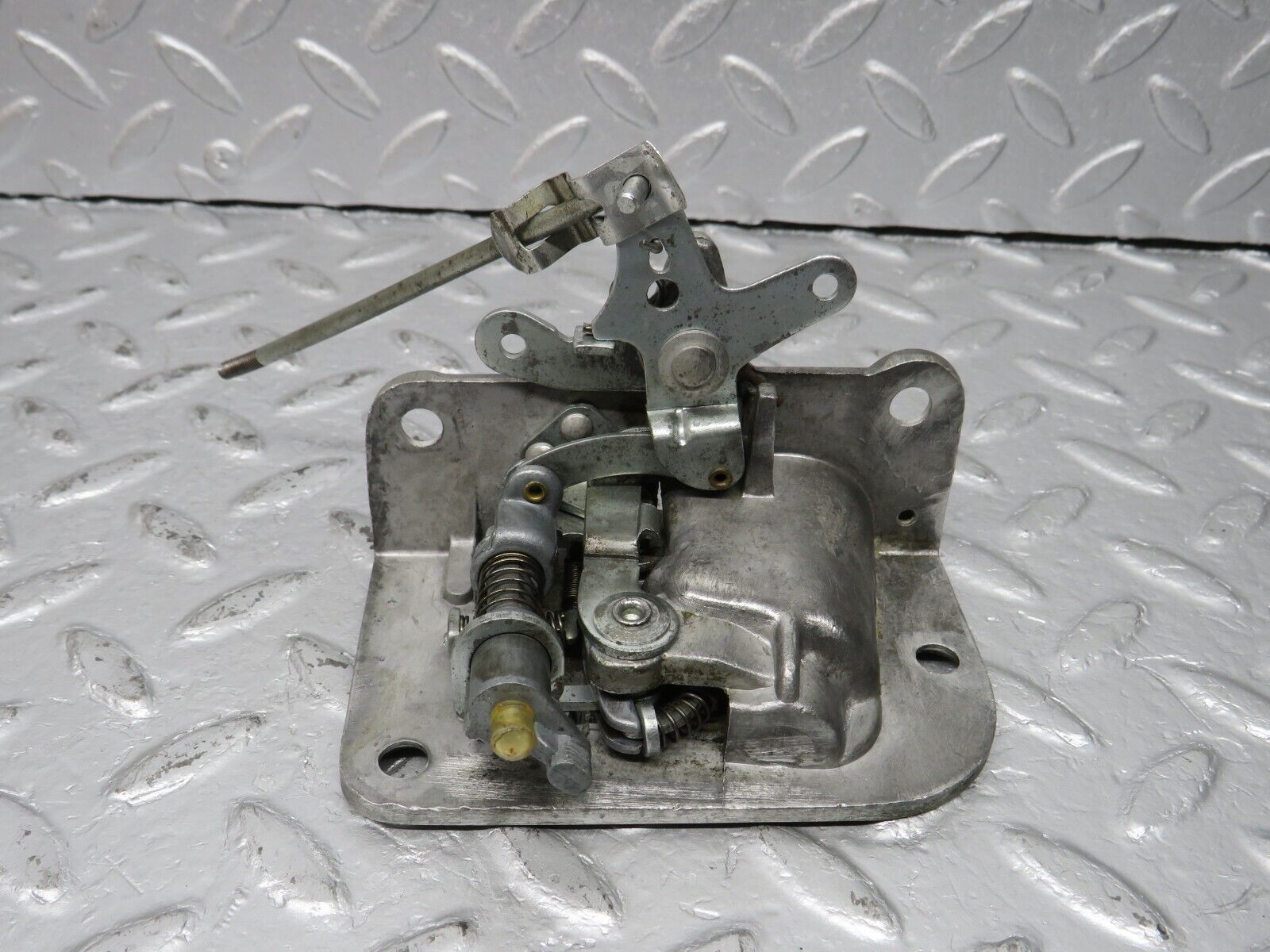 40260 Mercedes-Benz W110 230 Front Left Door Lock Mechanism