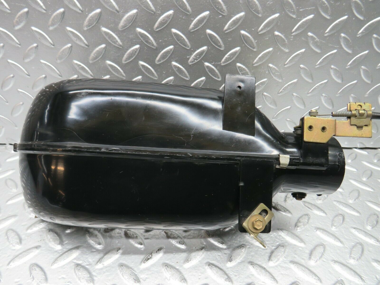 22684 Mercedes-Benz C107 450SLC Coupe Heater Air Duct