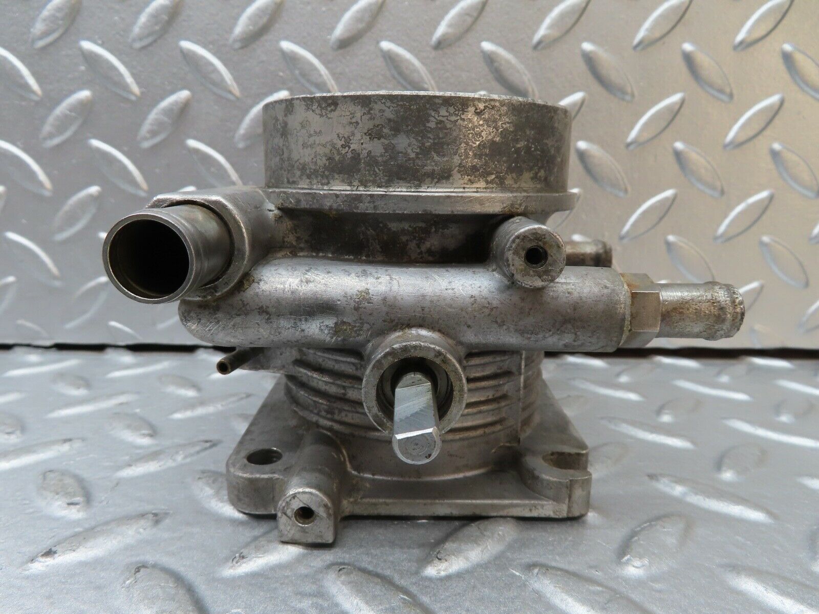 20355 Mercedes-Benz W114 280CE Coupe Throttle Body Valve