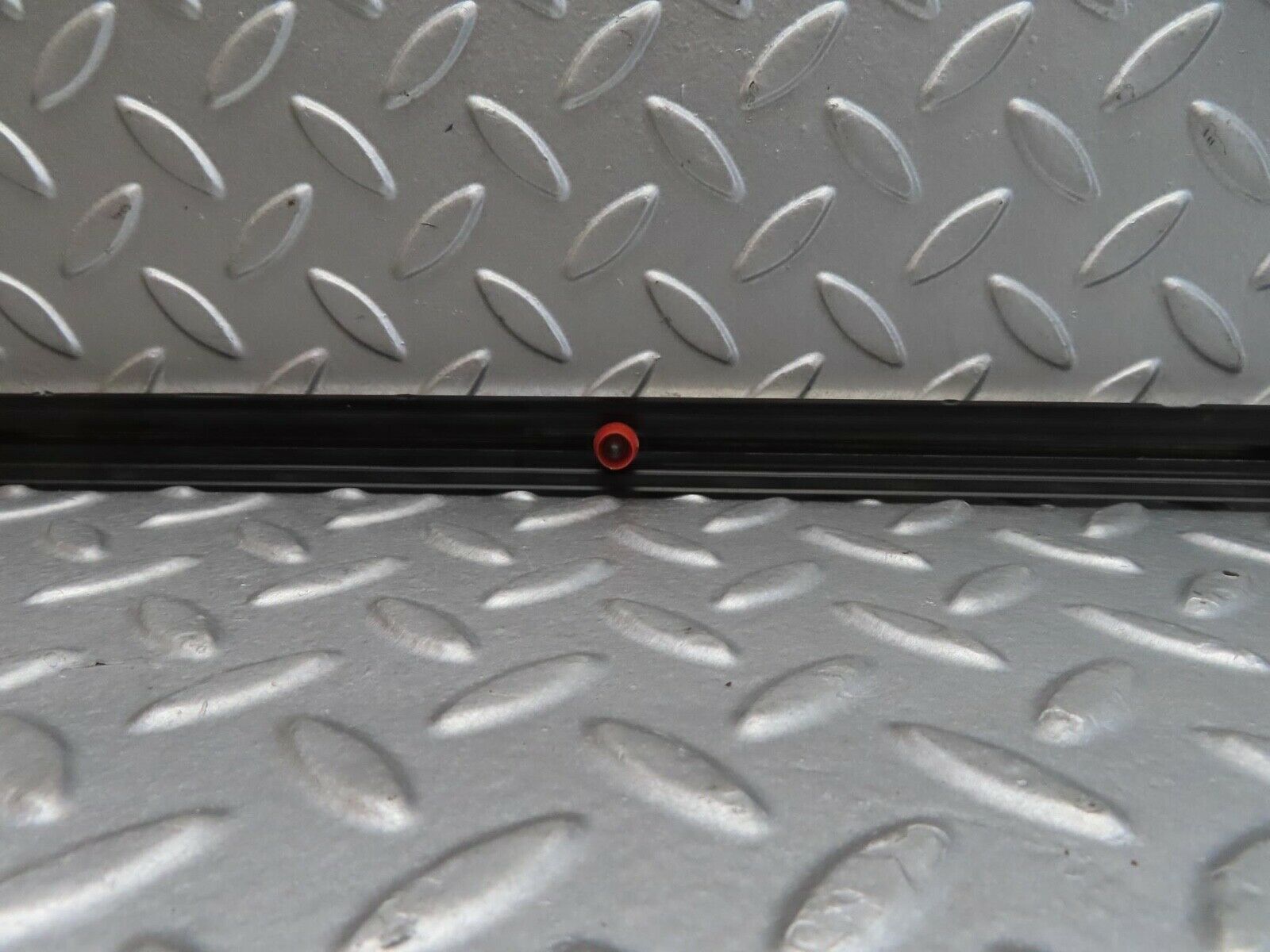 13450 Mercedes-Benz W123 200 Rear Left Fender Wing Centre Moulding Trim