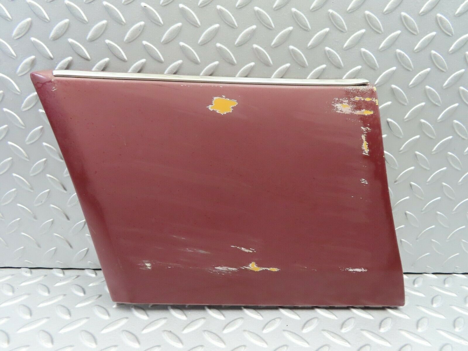 6591 Mercedes-Benz S124 E220 Wagon Front Left Fender Wing Moulding Trim 1246901340