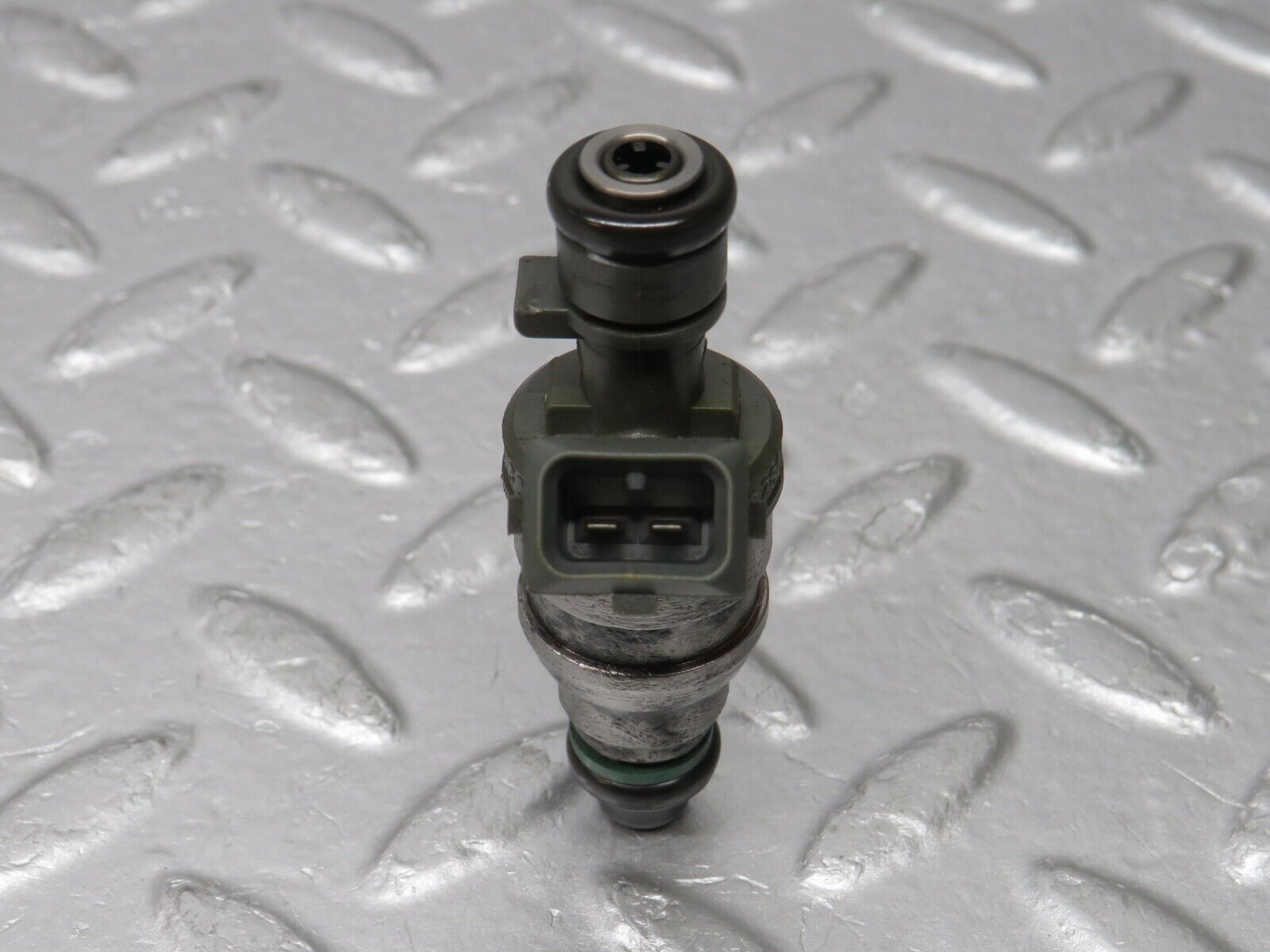 38142 Mercedes-Benz A124 320E Cabriolet Fuel Injector Bosch 0280155209 0000787323