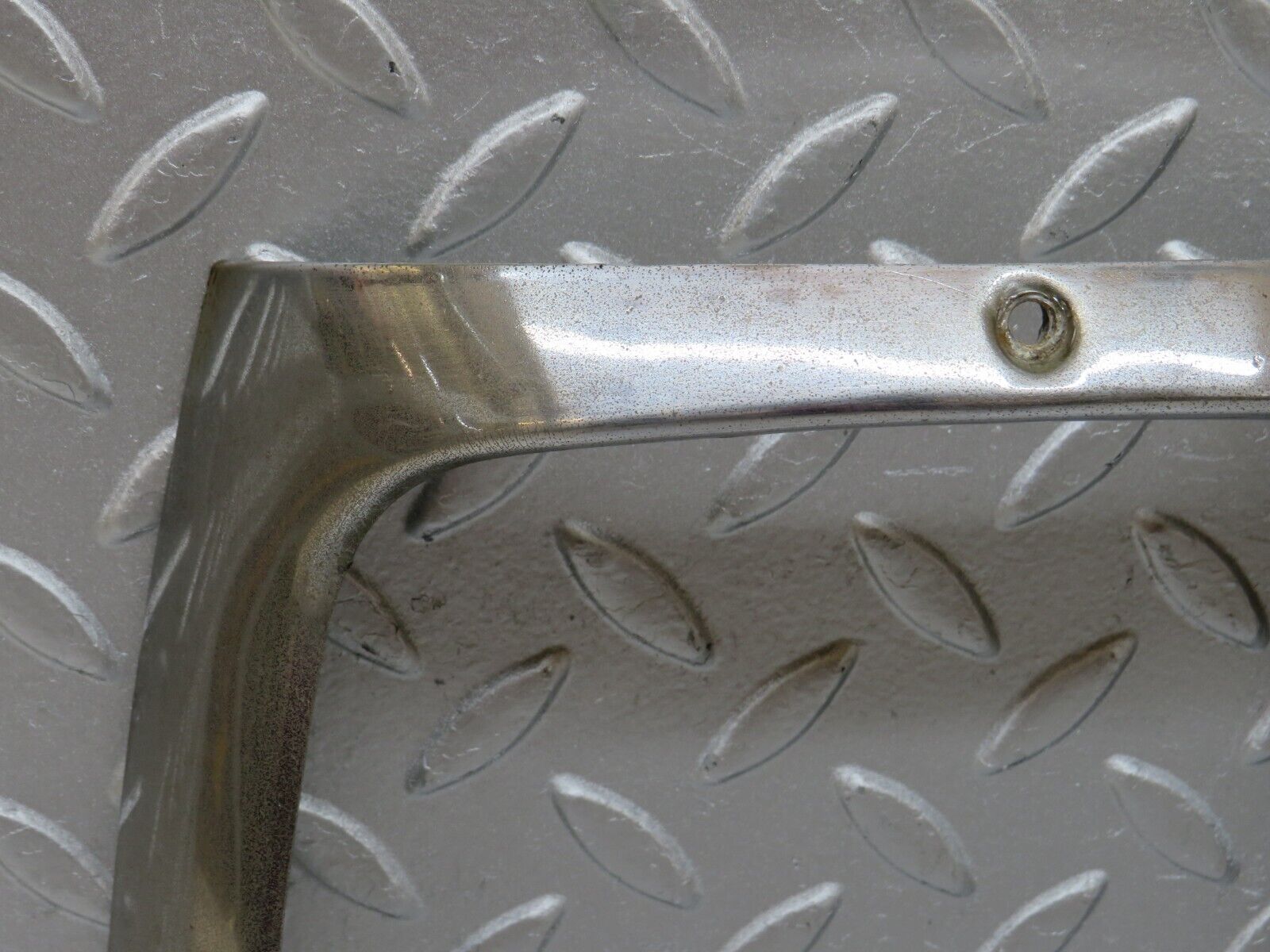 35752 Mercedes-Benz W108 Headlight Chrome Frame