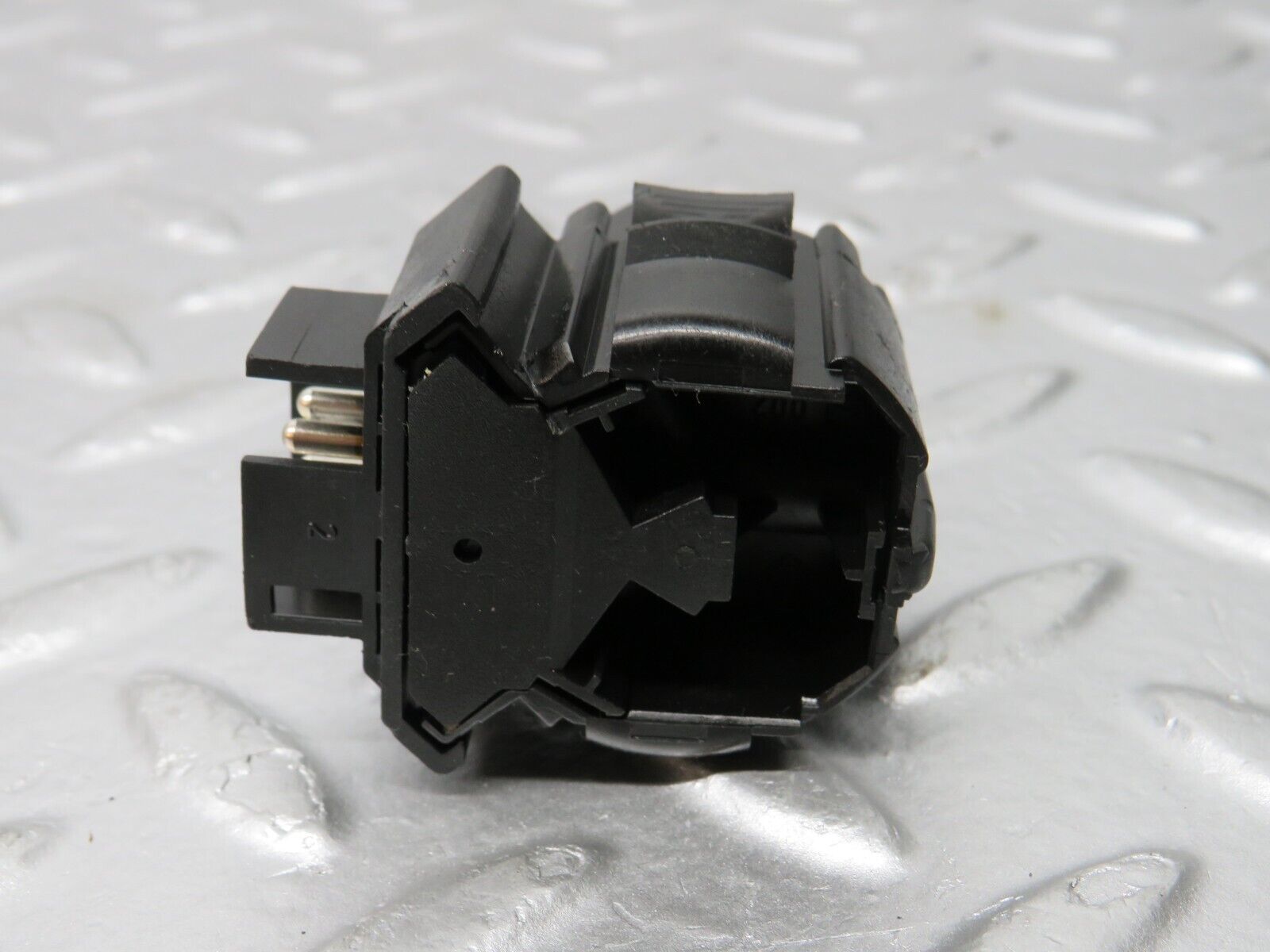 31612 Mercedes-Benz W201 190LE 1.8L Kick Down Switch 0025452214