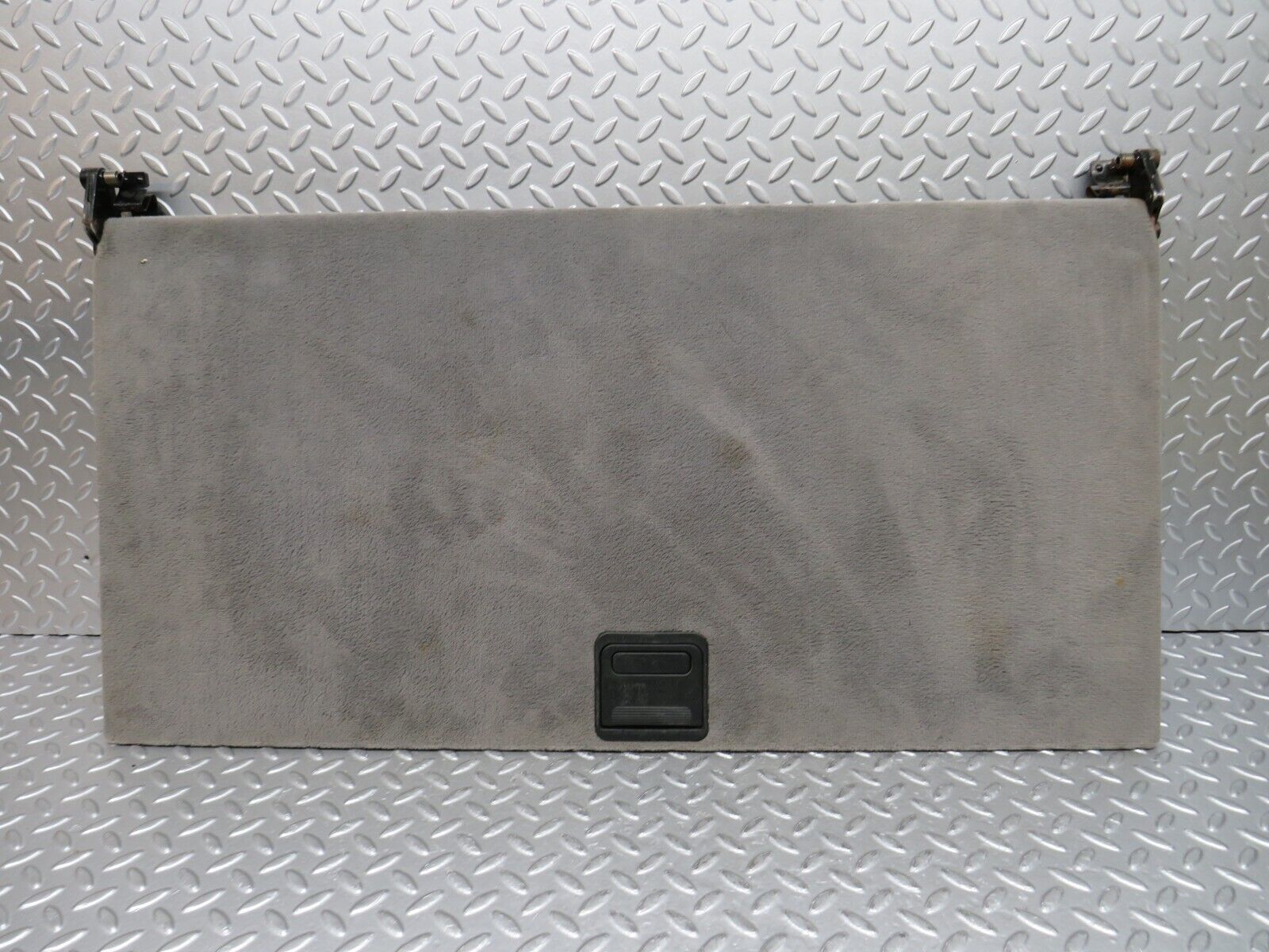 31500 Mercedes-Benz S124 220TE Wagon Third Seat Bench 1249300194