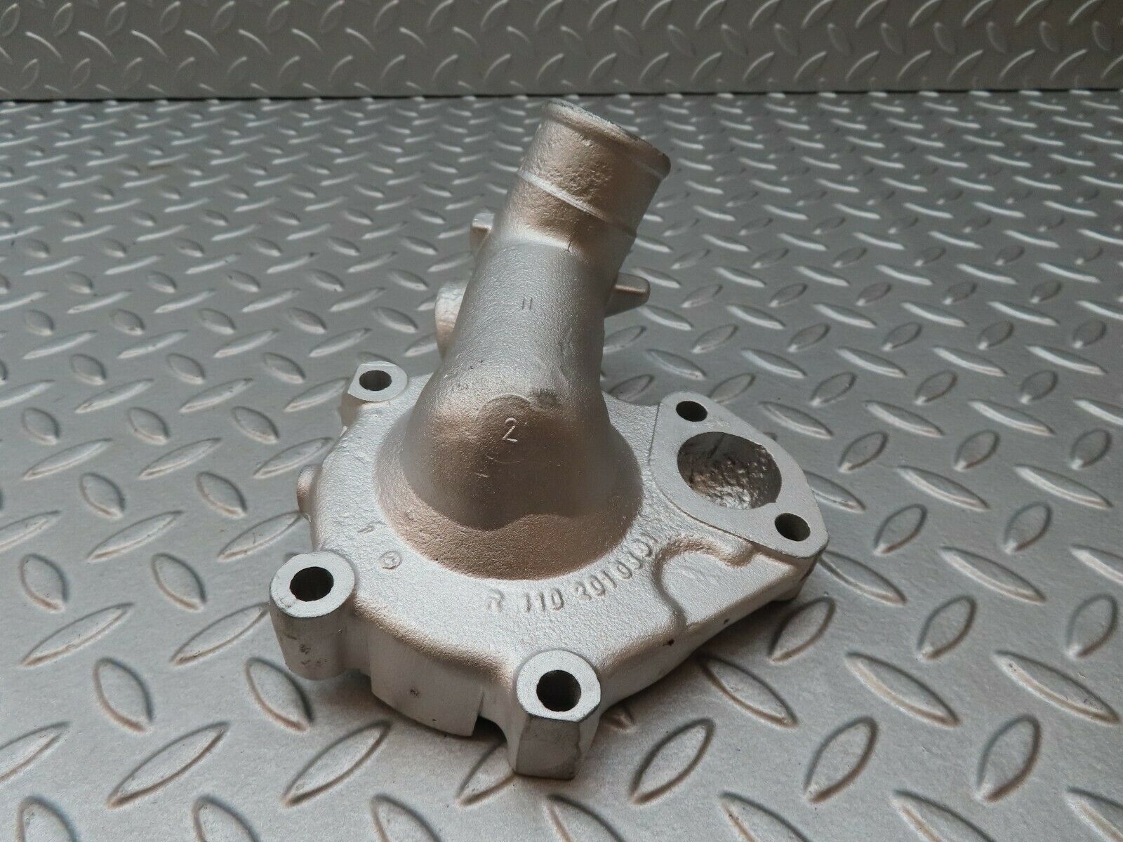 4699 Mercedes-Benz W114 280CE Coupe Water Pump House 1102010301