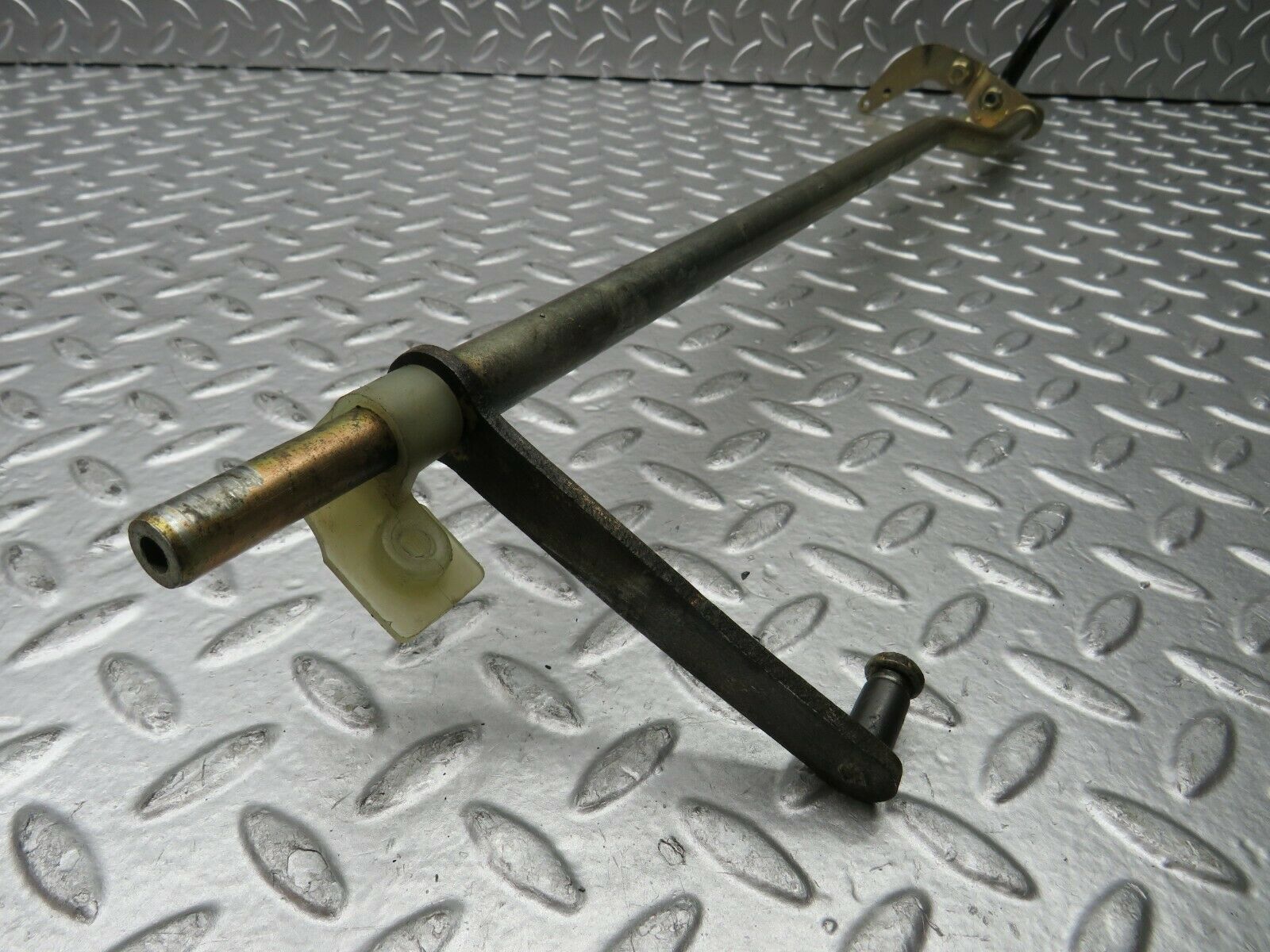 22889 Mercedes-Benz C107 450SLC Coupe Accelerator Pedal Linkage