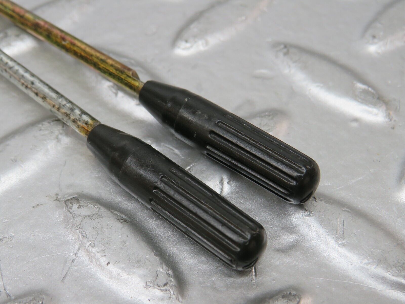 25877 Mercedes-Benz W124 280E Door Lock Knob Set