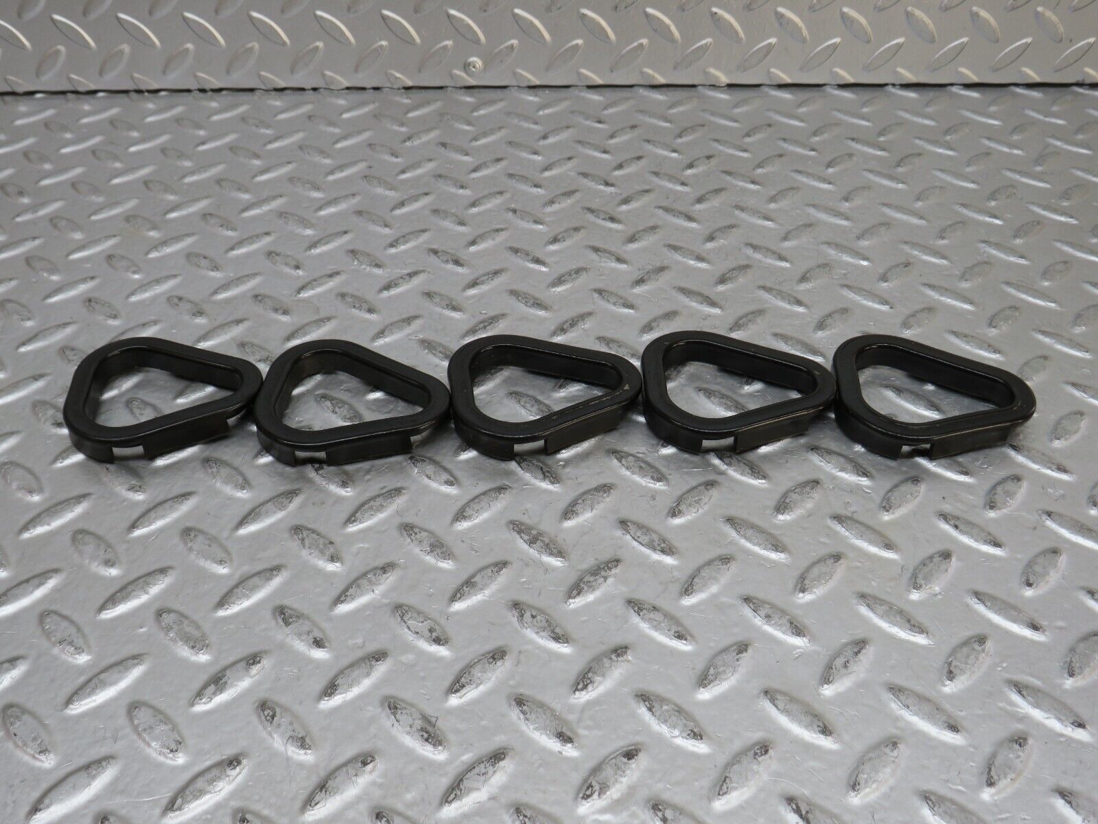 28128 Mercedes-Benz W123 280E Valve Cover Gasket Set 1100160721