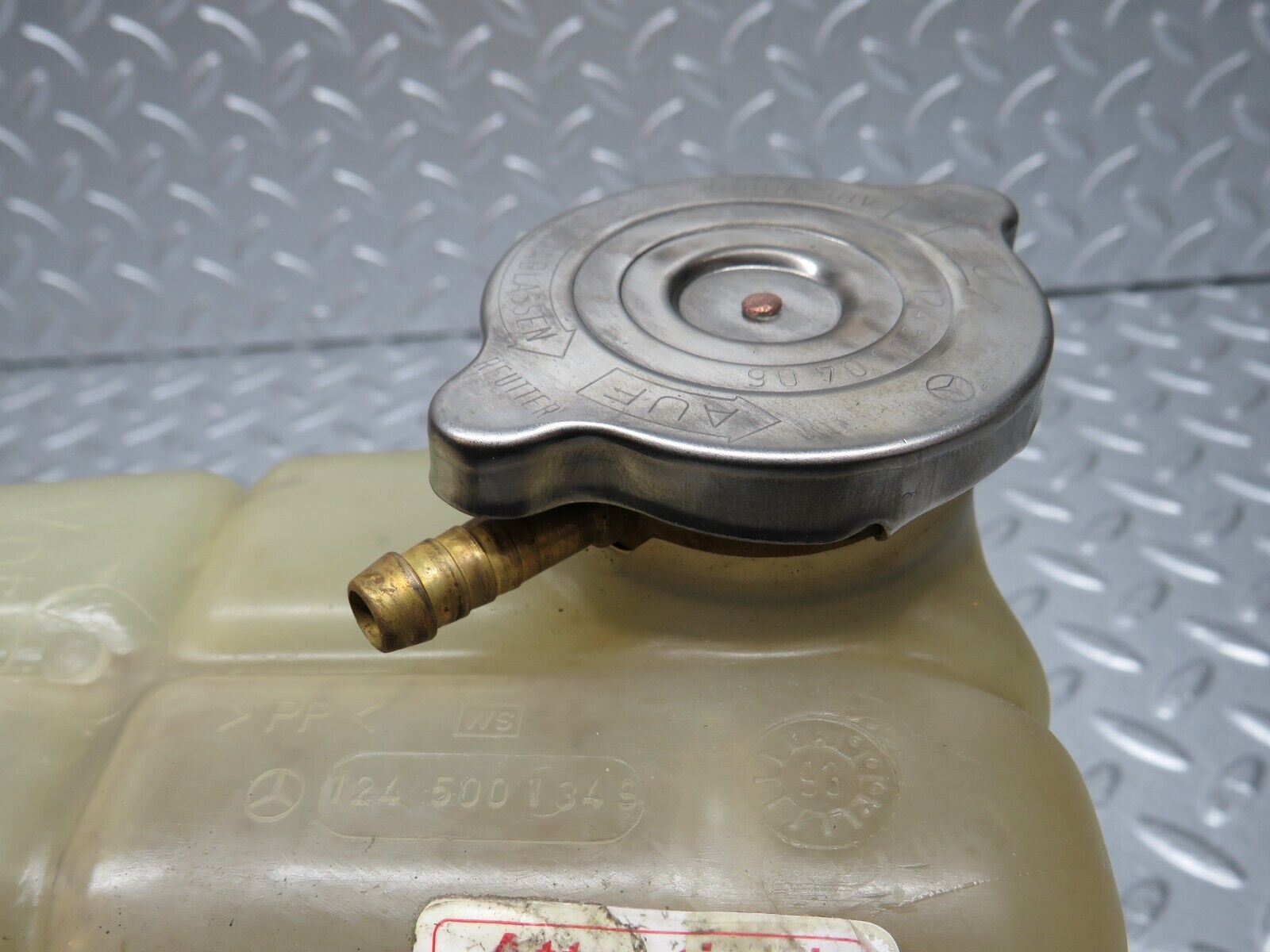 31186 Mercedes-Benz S124 220TE Coolant Reservoir Tank 1245001349 1245000406