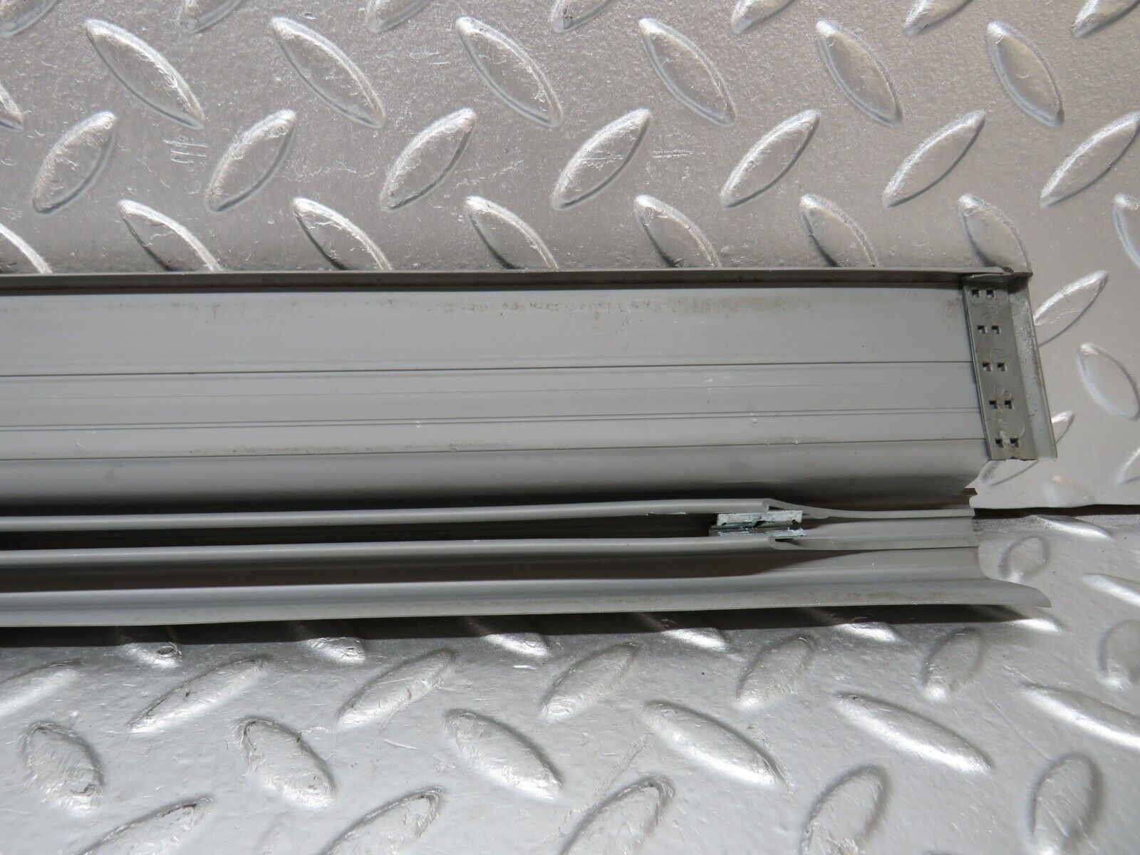 31209 Mercedes-Benz S124 220TE Wagon Rear Left Door Sill Trim