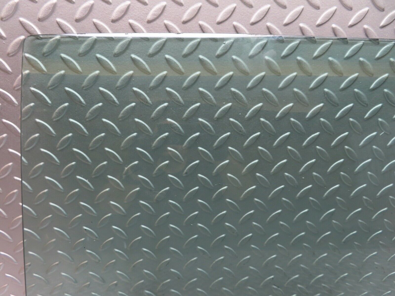 18812 Mercedes-Benz W116 Rear Right Door Window Glass