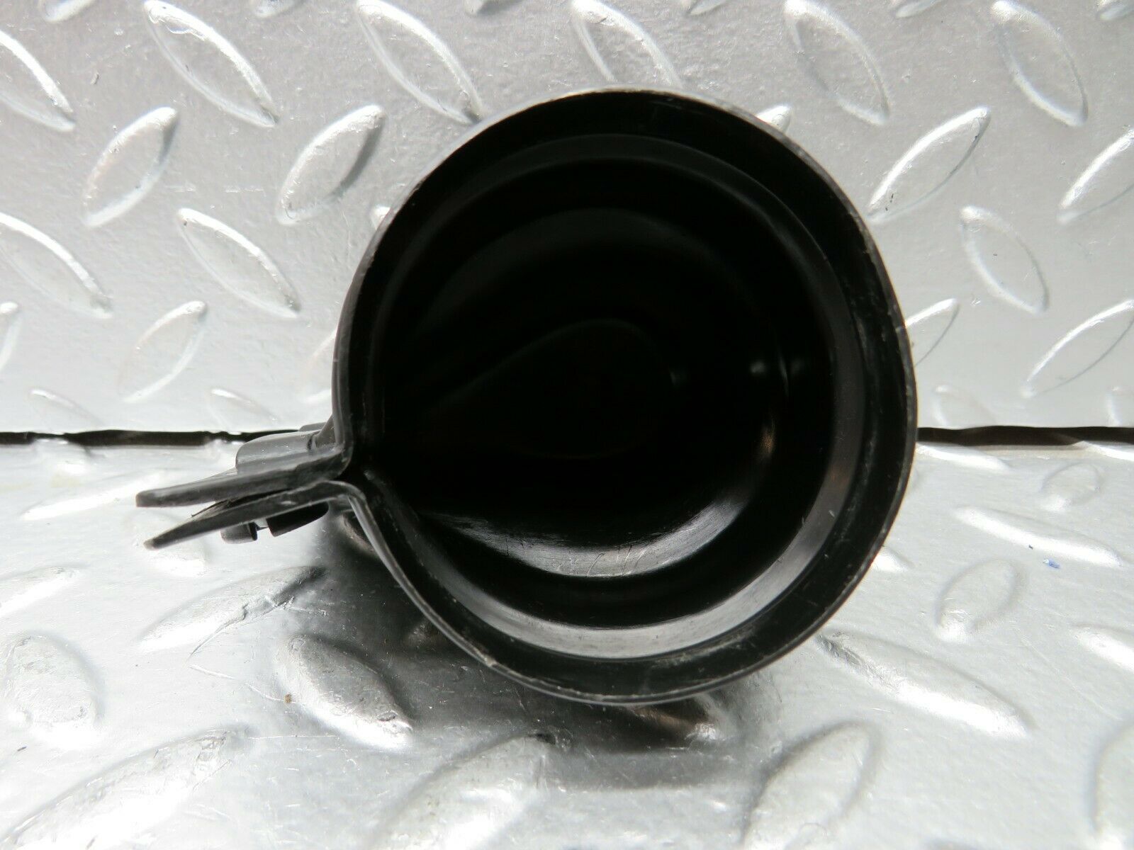 22913 Mercedes-Benz C107 450SLC Coupe Ignition Coil Protective Cap 0001581785