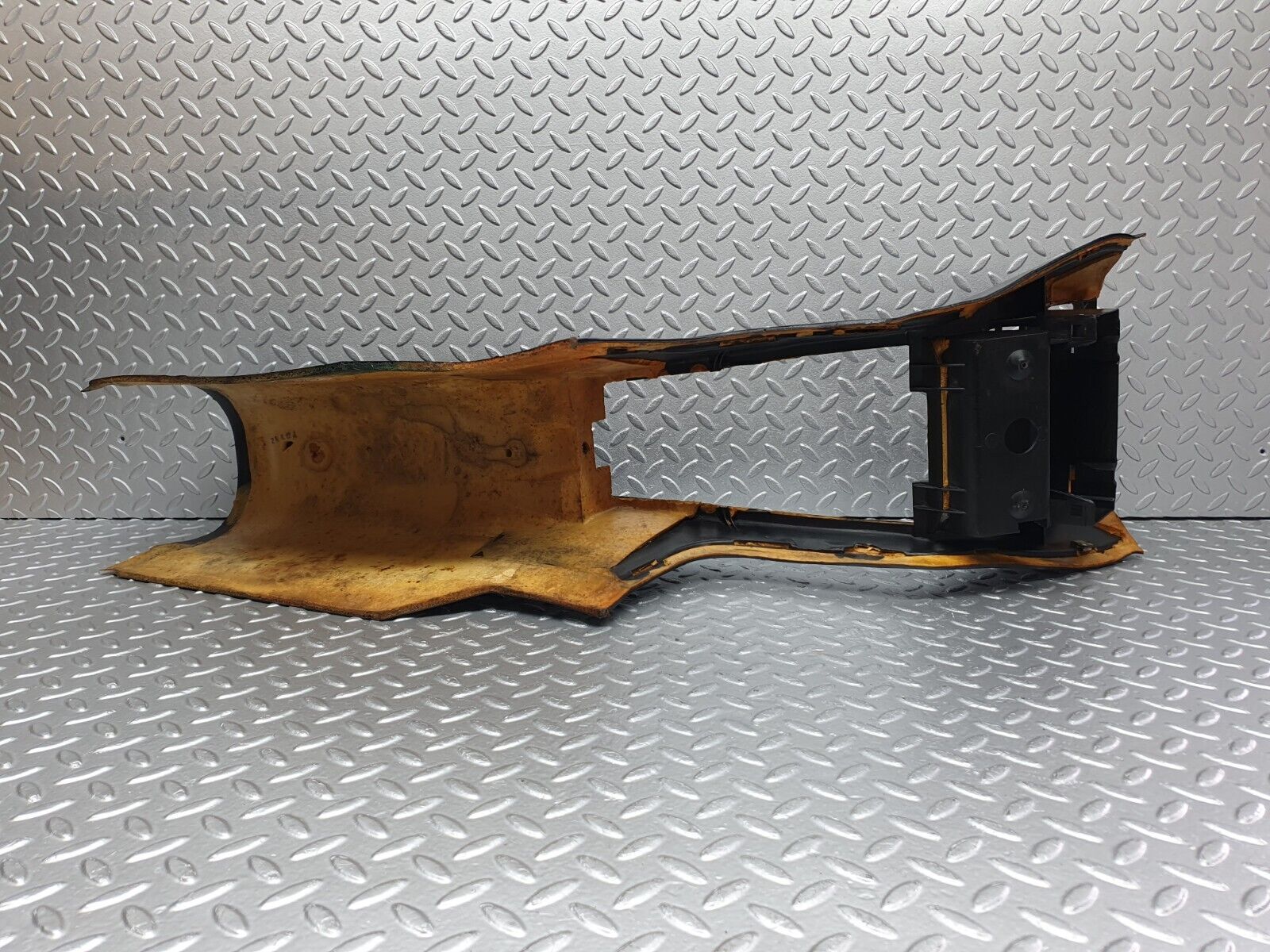 40812 Mercedes-Benz W123 300D Centre Console Black