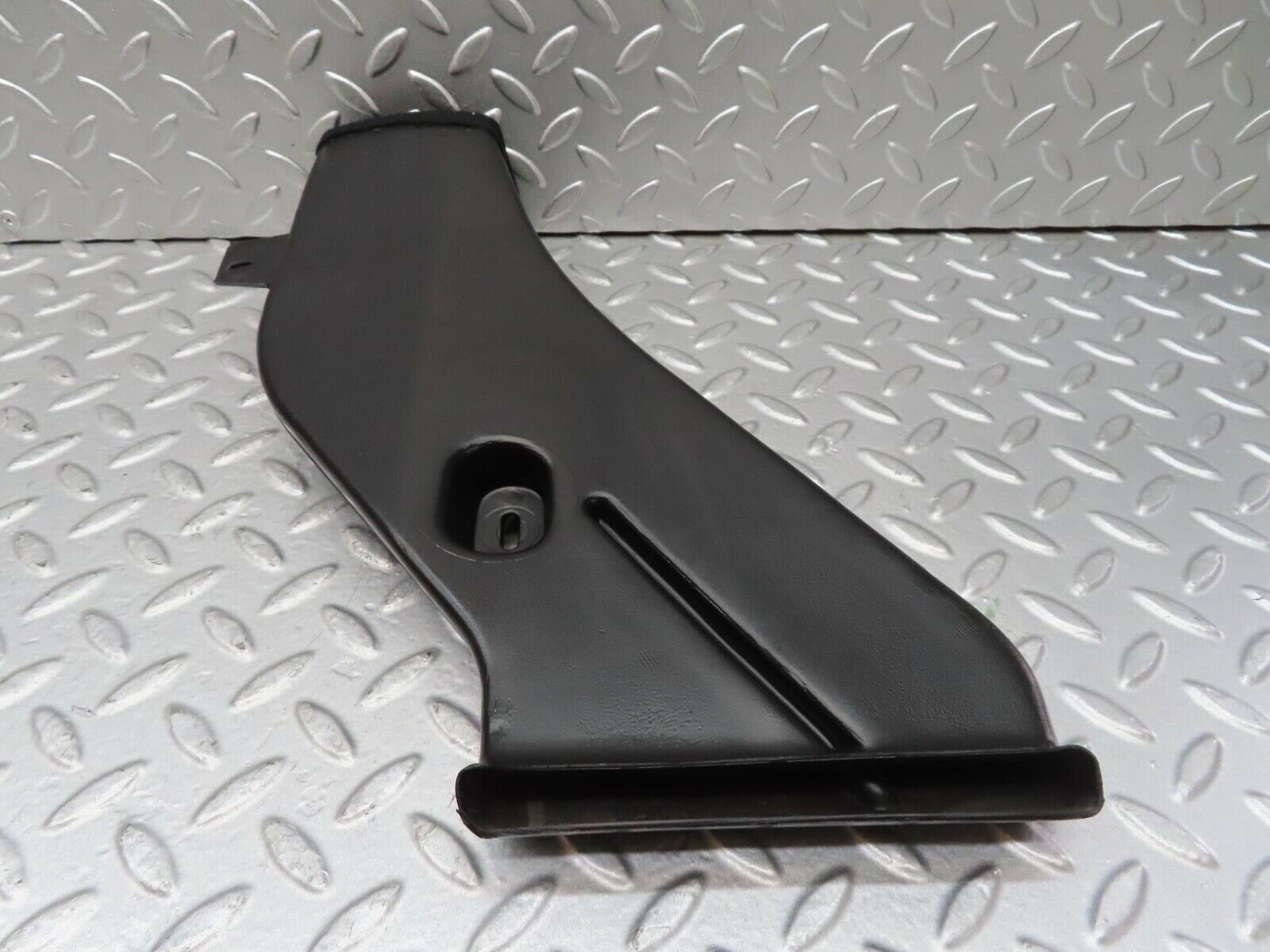 14688 Mercedes-Benz W201 190E Air Duct Heater Ventilation Left Side