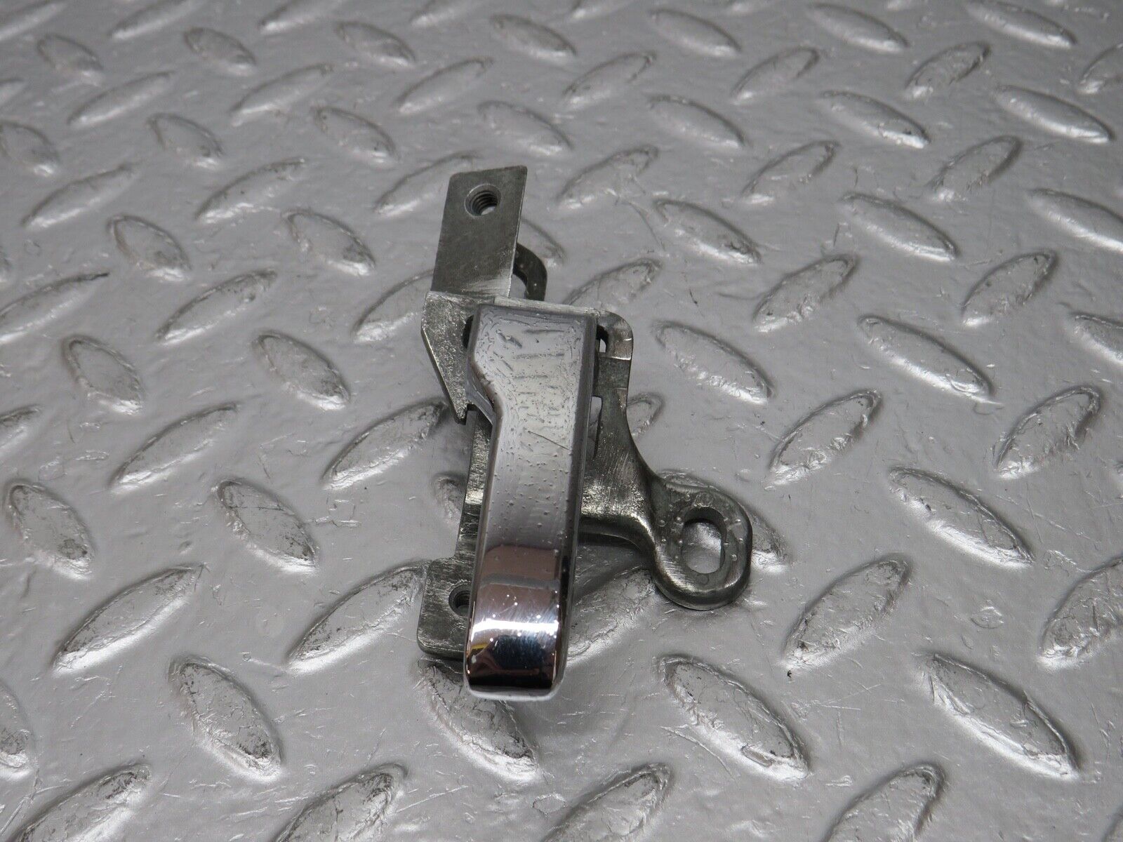 31007 Mercedes-Benz W123 230E Right Door Opener Door Handle 1237600261