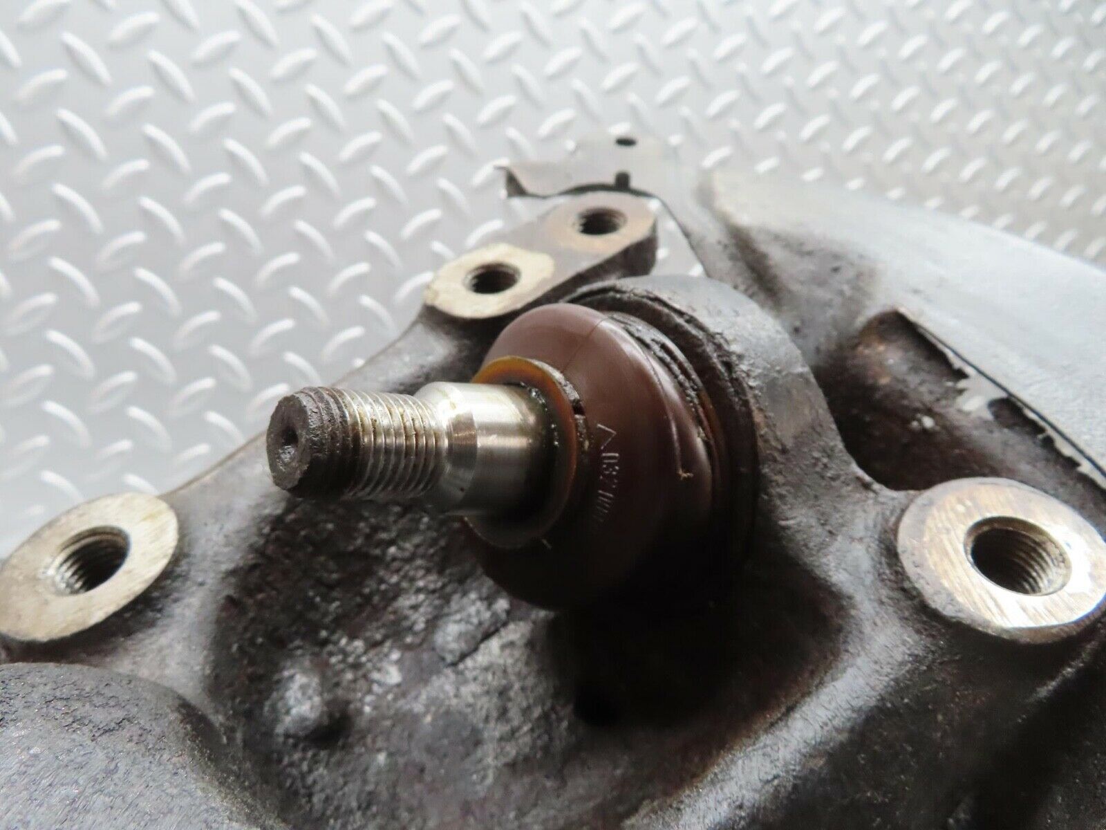 14824 Mercedes-Benz W116 350SE Front Right Wheel Hub