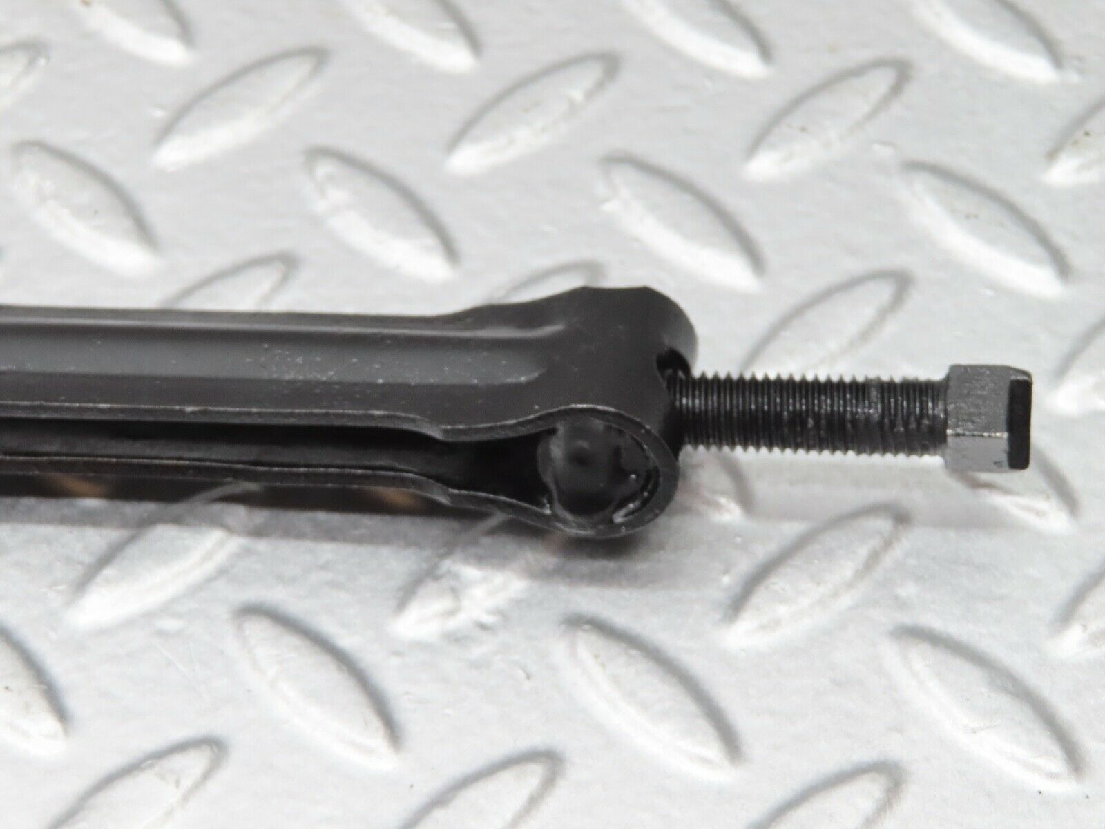 18165 Mercedes-Benz W123 200 Handbrake Regulator