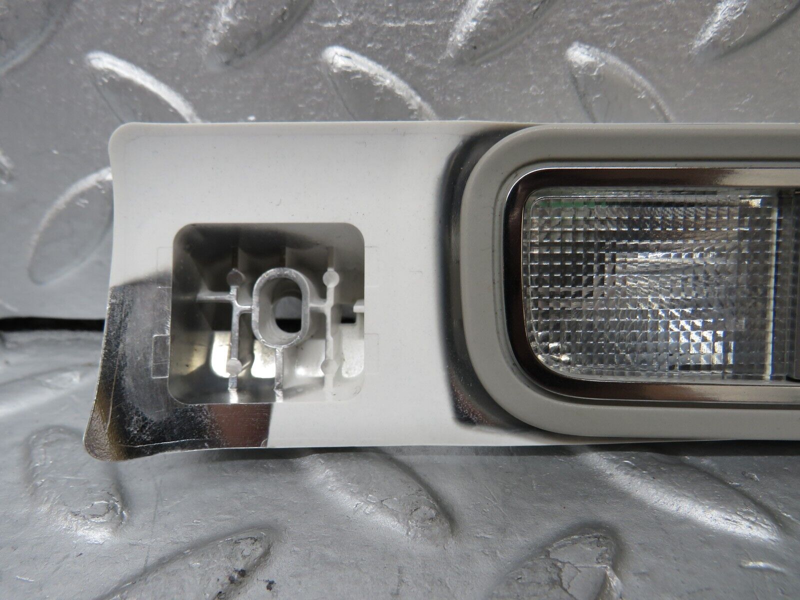 35157 Mercedes-Benz W221 Rear Right Interior Roof Light 2218202401