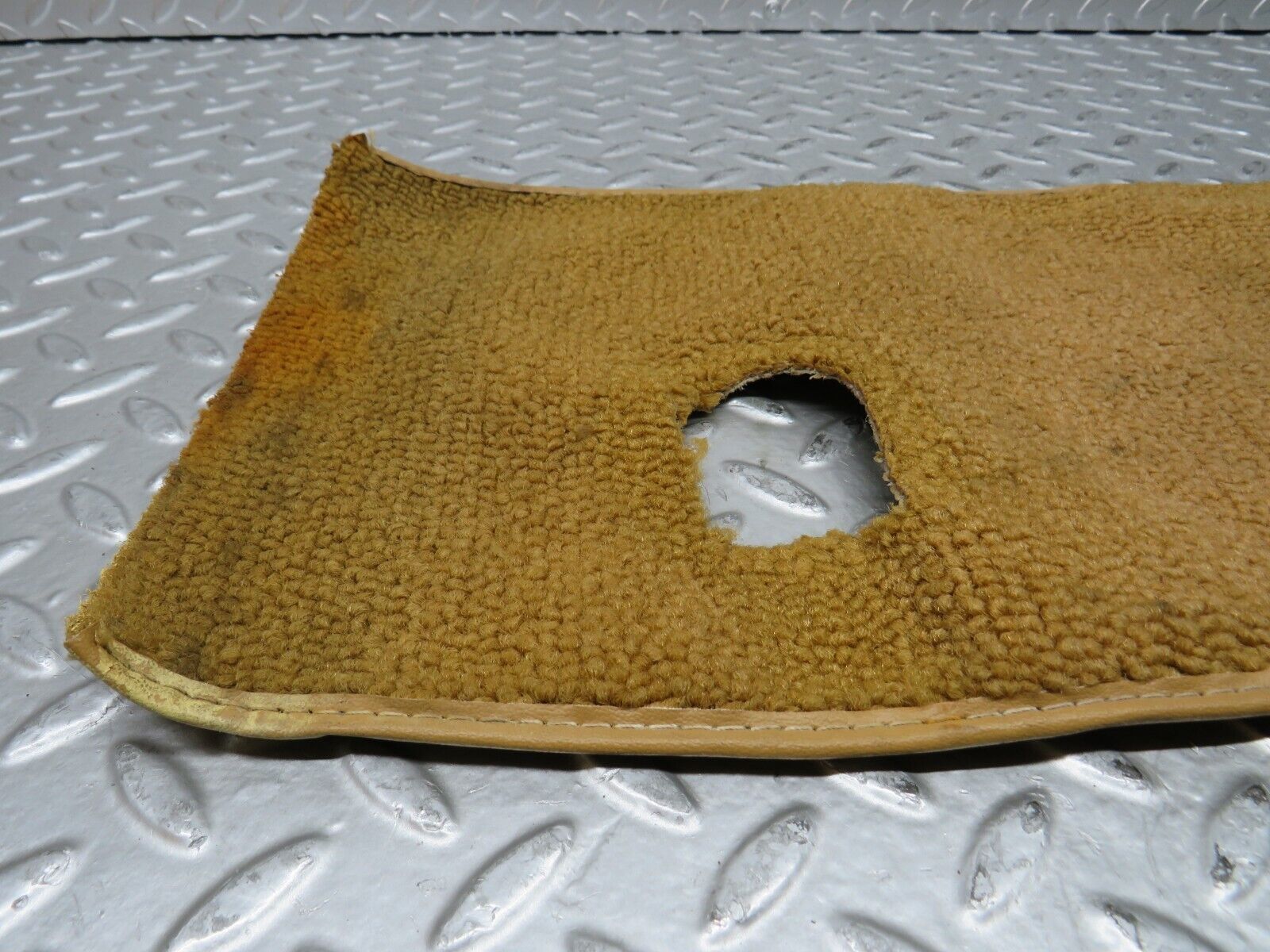 28683 Mercedes-Benz W123 230E Floor Carpet