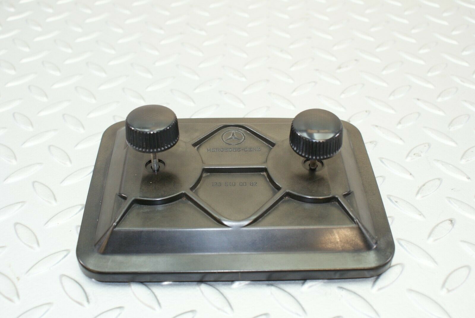 2940 Mercedes-Benz C123 280CE Coupe Fuse Box Cover Lid 1235400082