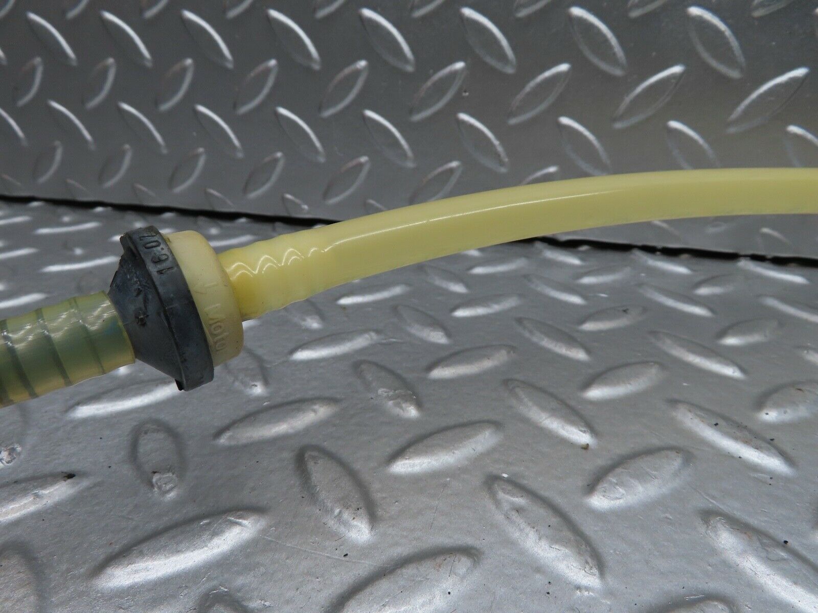 21235 Mercedes-Benz W123 230E Brake Servo Vacuum Pipe