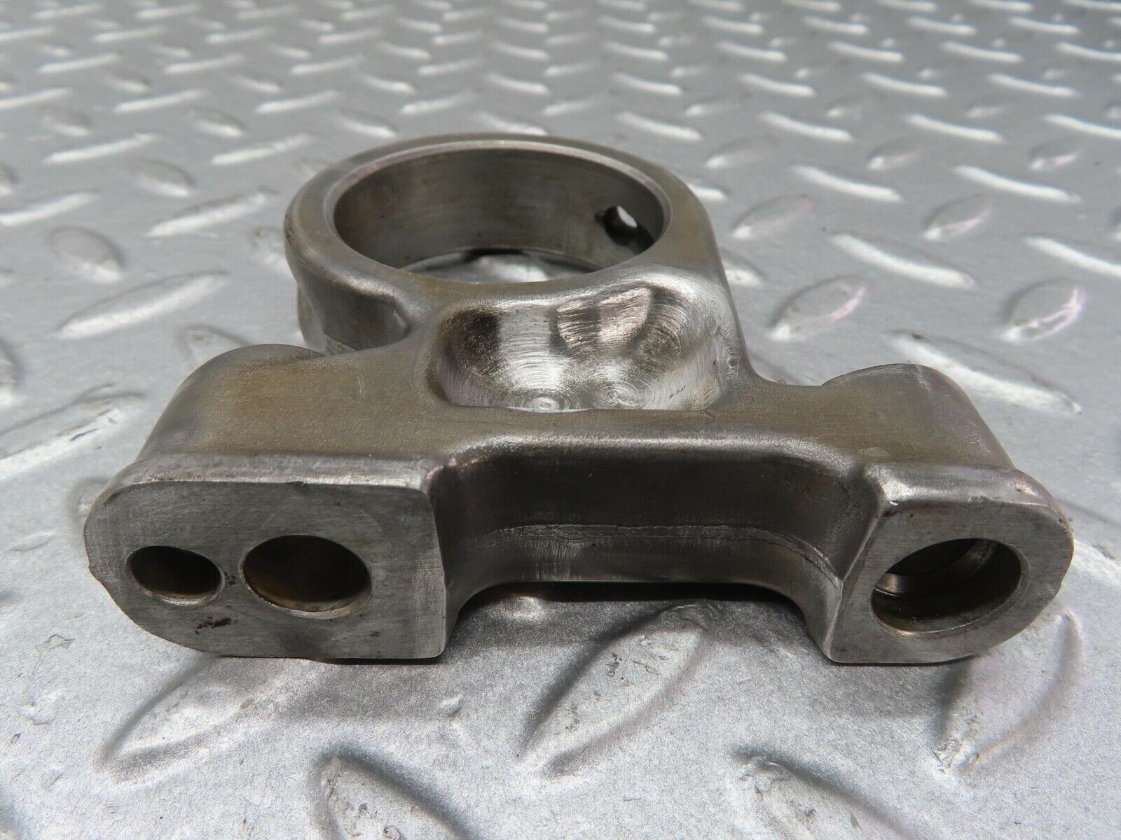 13355 Mercedes-Benz C107 350SLC Coupe Camshaft Tower Bearing 1160512112