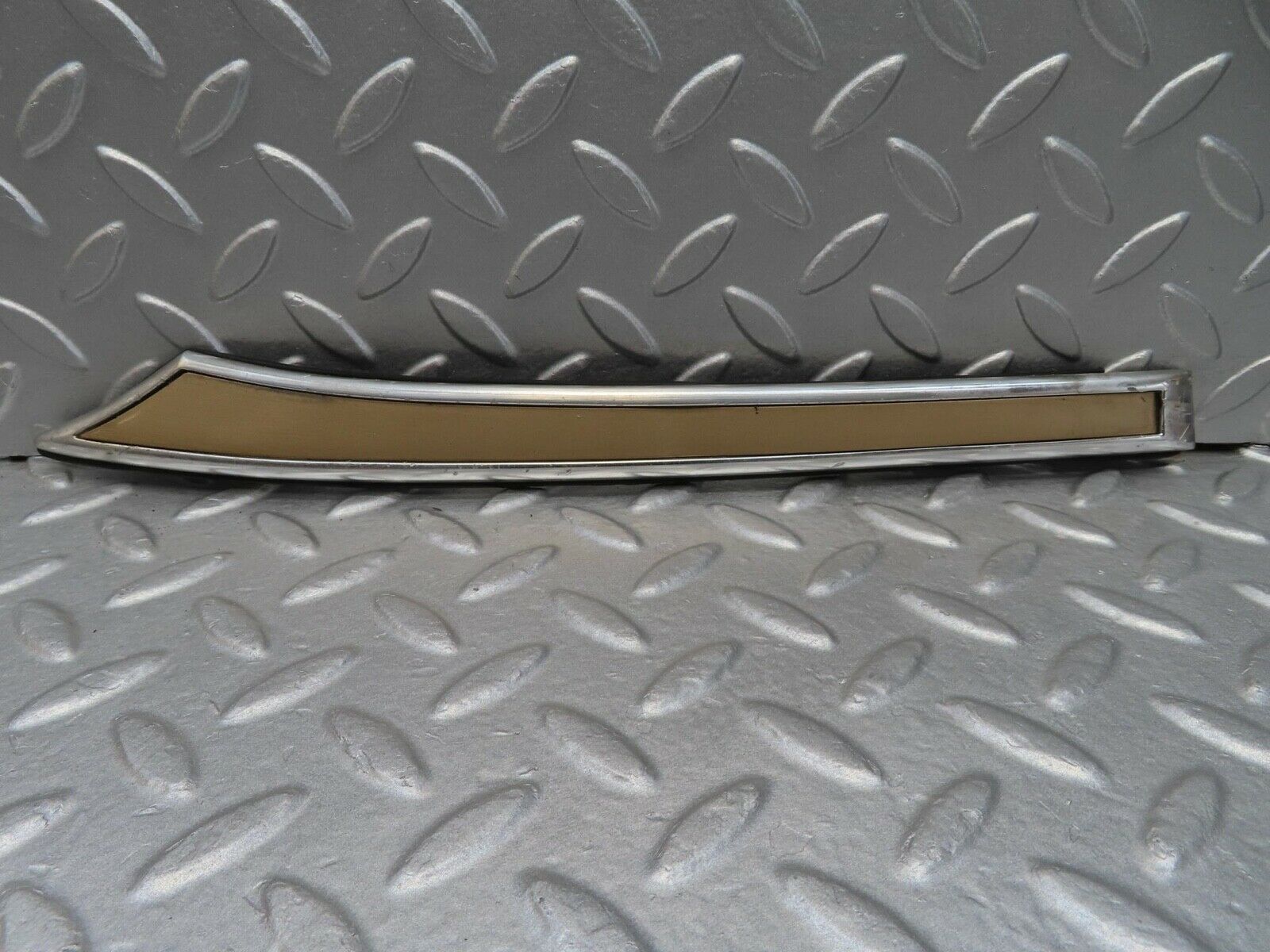 15943 Mercedes-Benz W123 280E C Pillar Exterior Trim Right Side 1236981097