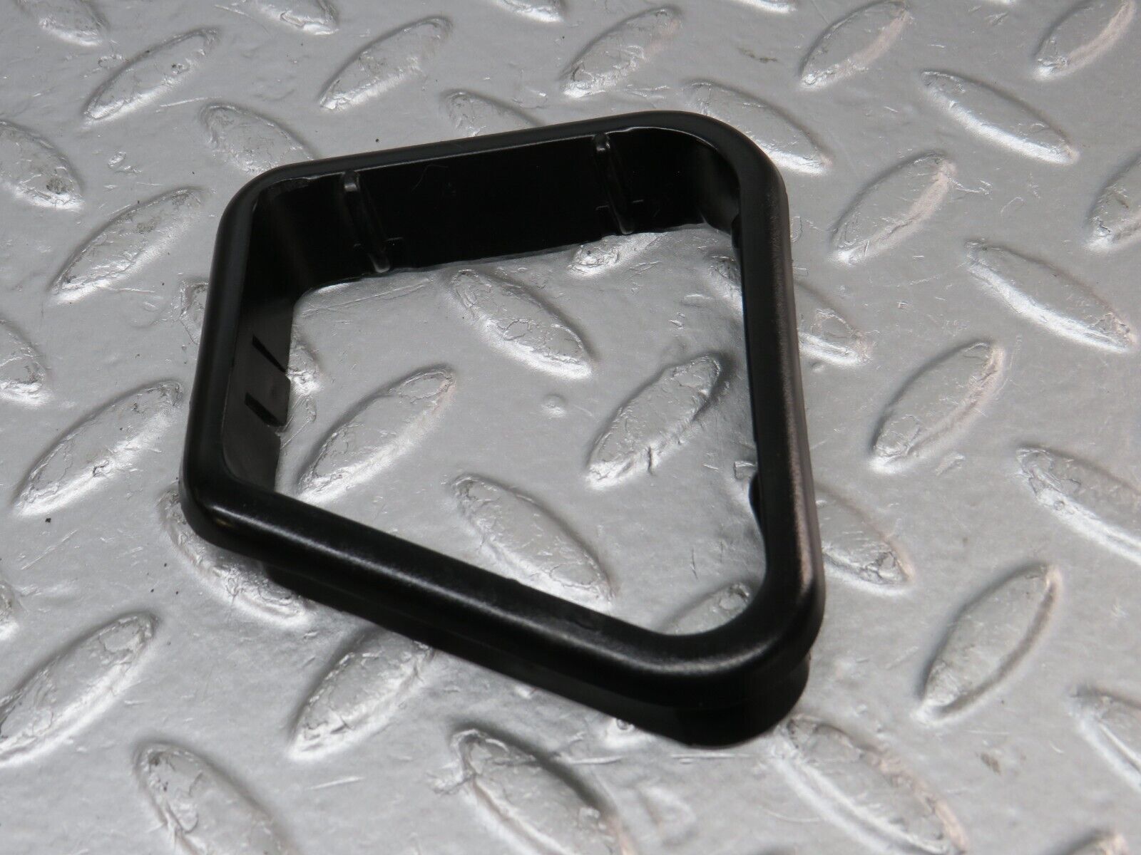 34319 Mercedes-Benz C126 380SEC Seat Belt Presenter Cover Trim 1266920259