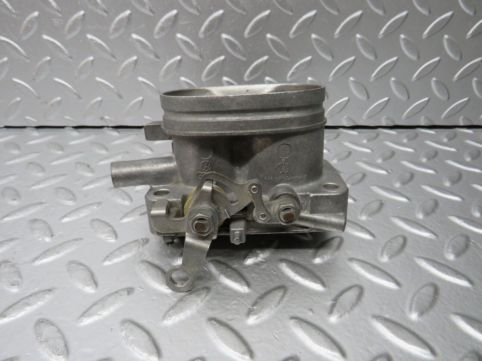 30124 Porsche 924 Throttle Body Valve