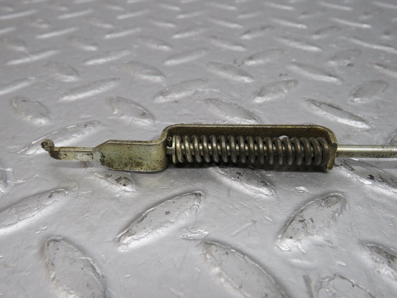 35757 Mercedes-Benz W108 Door Lock Control Bar