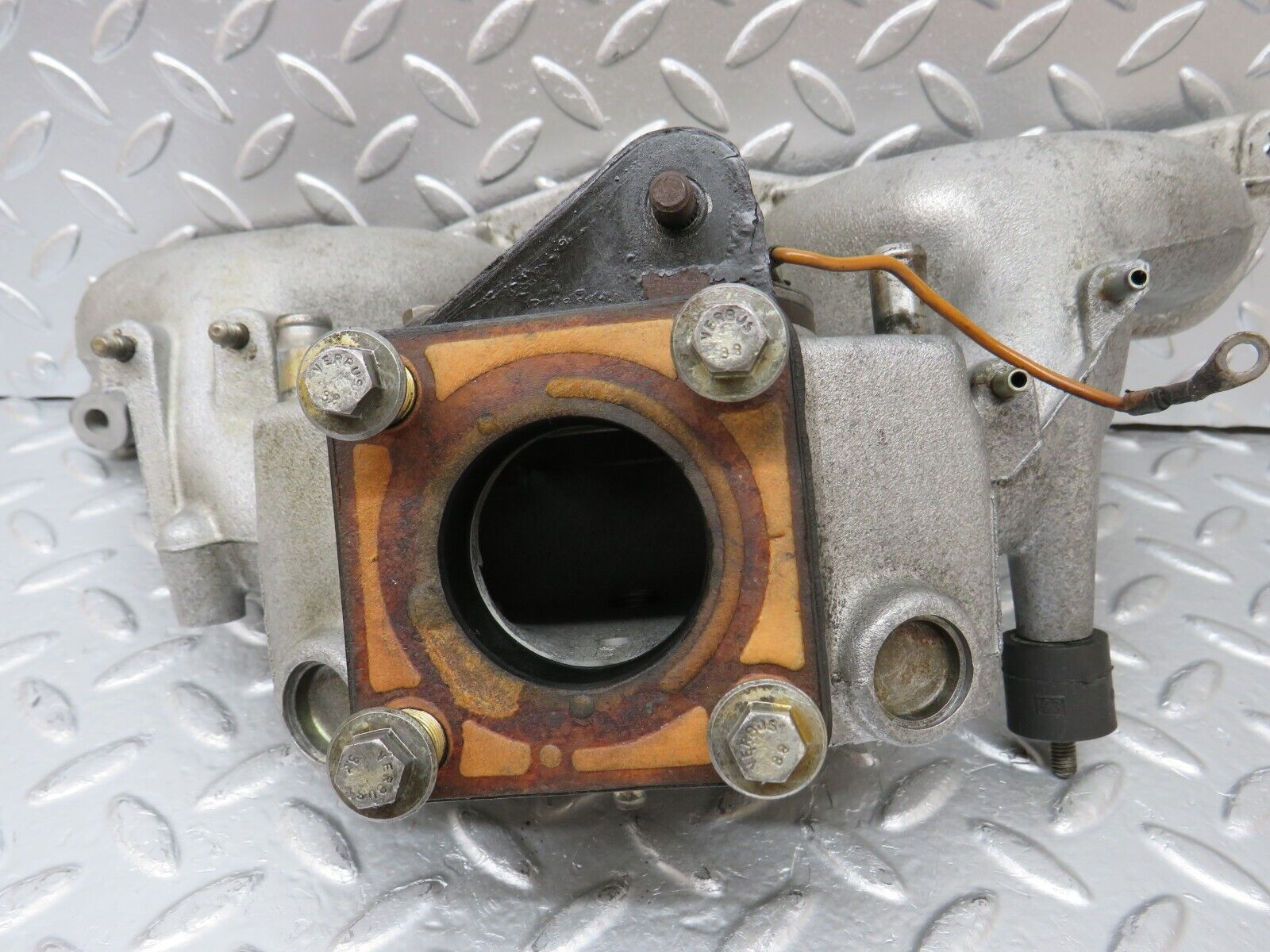 25625 Mercedes-Benz W123 200 Intake Manifold 1021411601