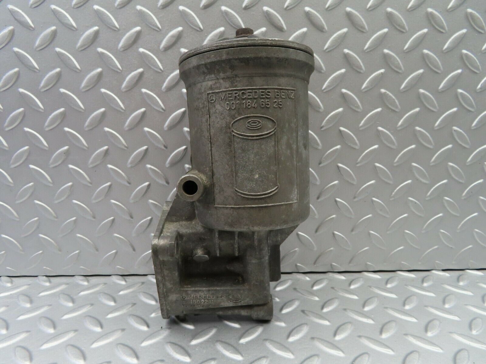 6413 Mercedes-Benz W126 380SE Oil Filter Housing 1171802211