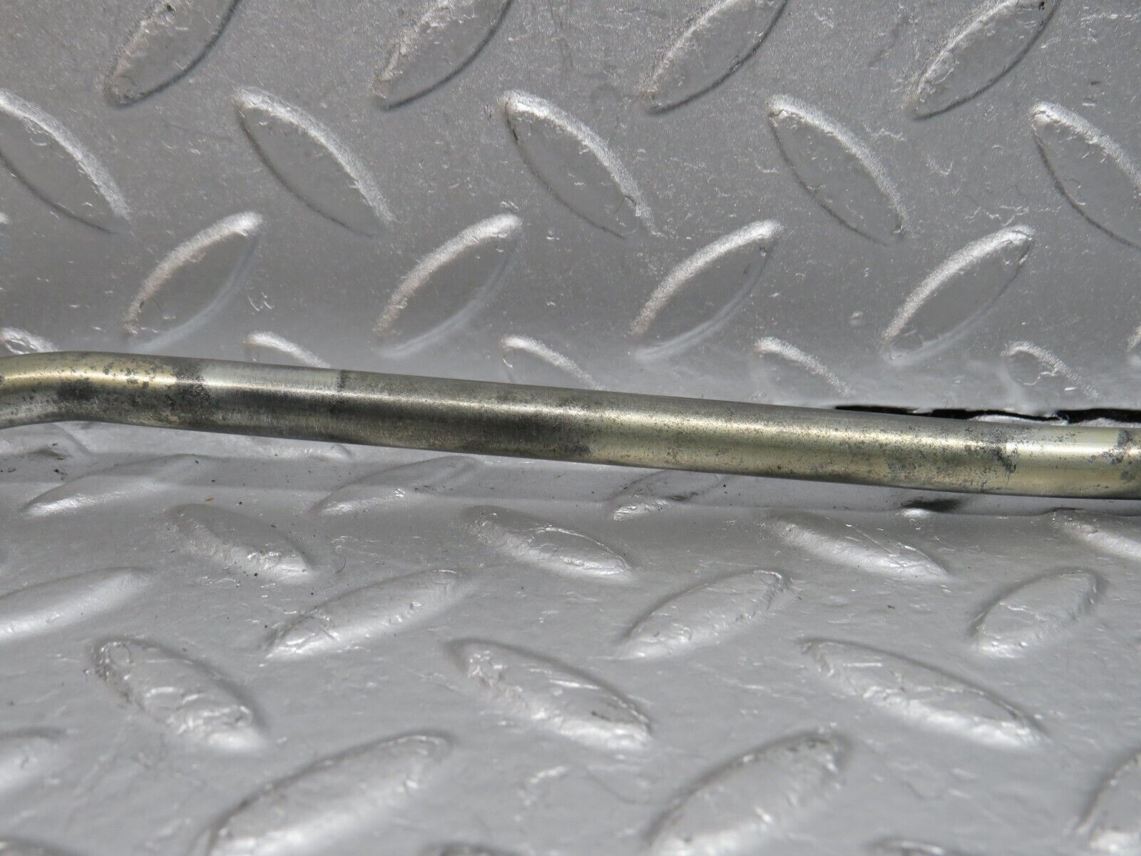 39805 Mercedes-Benz R129 320SL Coupe Oil Line Pipe