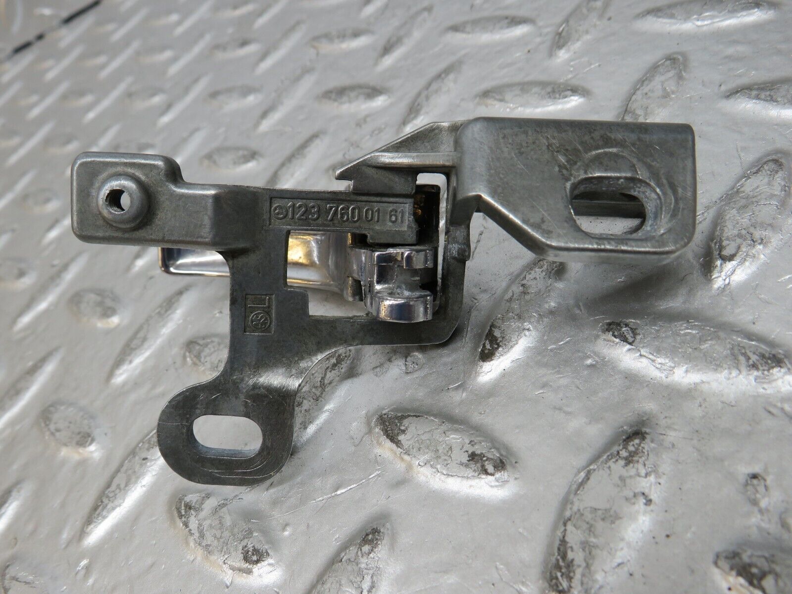 26812 Mercedes-Benz W123 240D Rear Left Interior Door Handle 1237600161