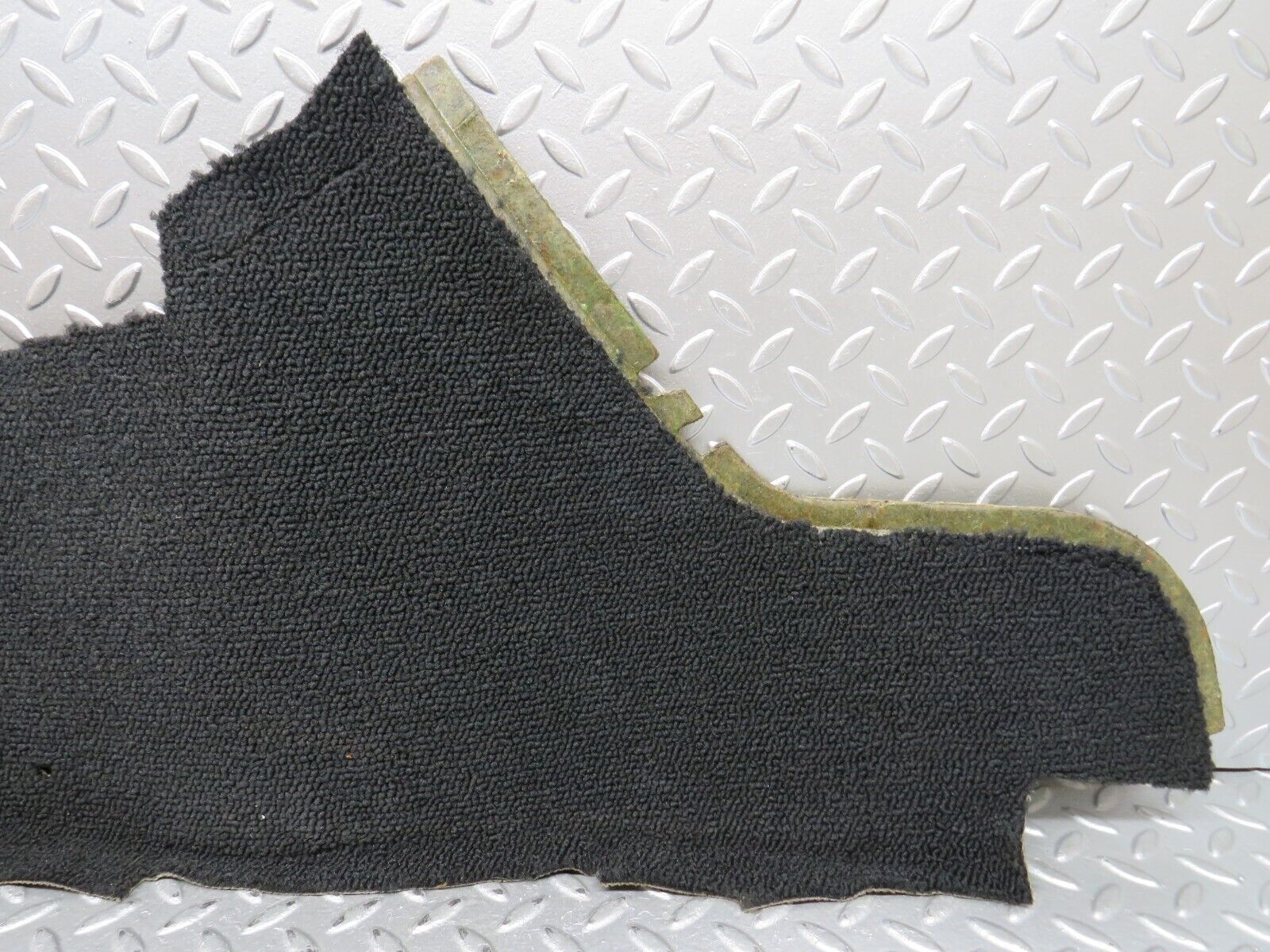 28013 Mercedes-Benz W123 280E Centre Console Carpet Black Left Side