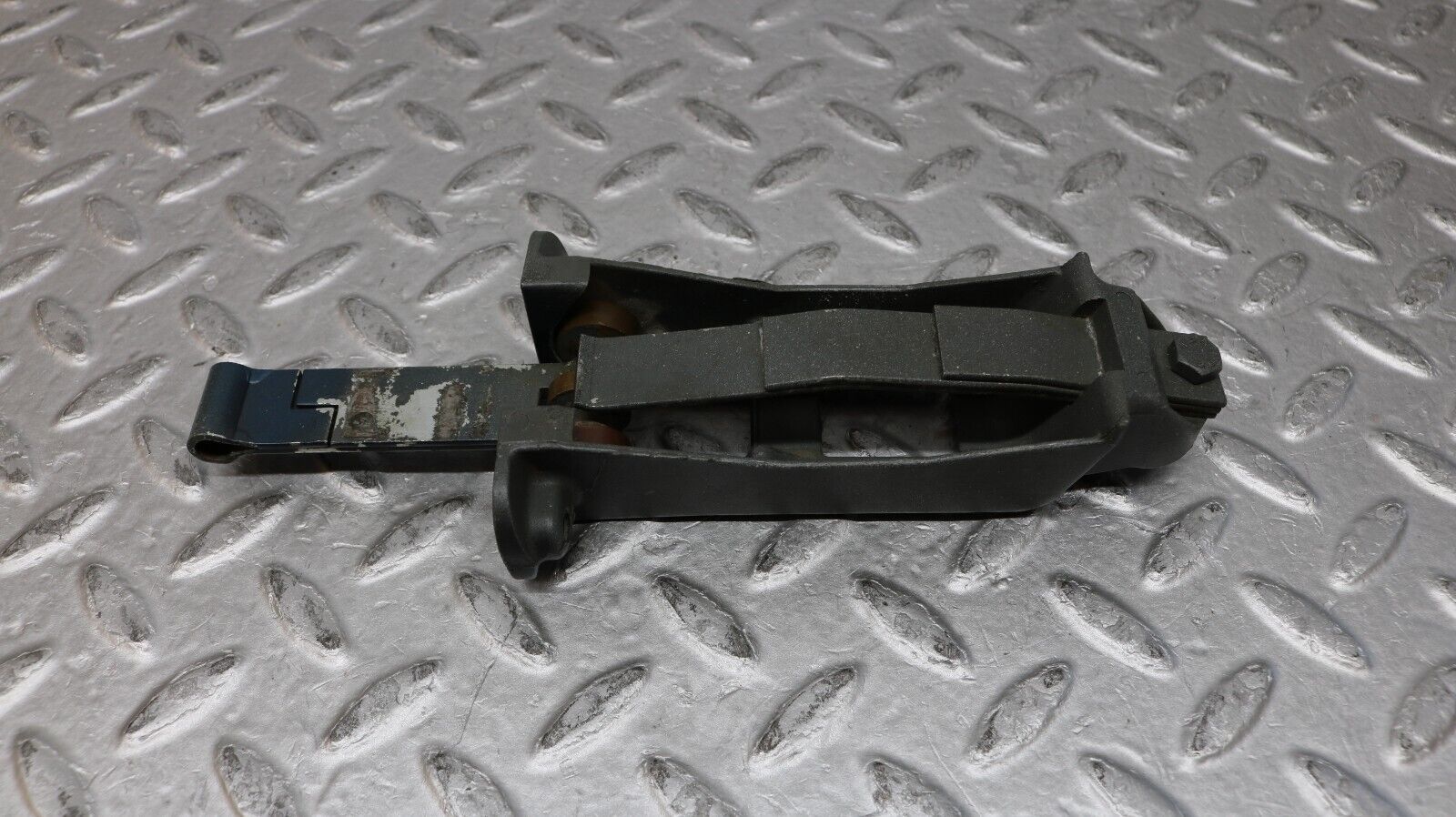 37274 Mercedes-Benz W109 300SEL Door Safety Check Strap 1087330027