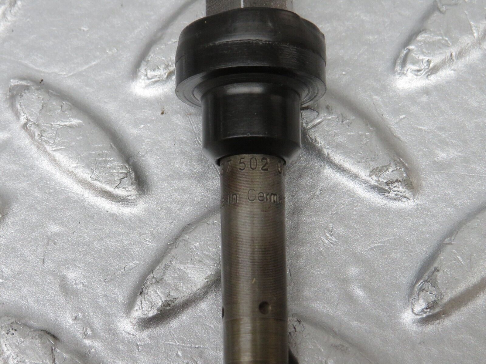 33687 Mercedes-Benz W201 190E 2.0L Fuel Injector Bosch 0437502010