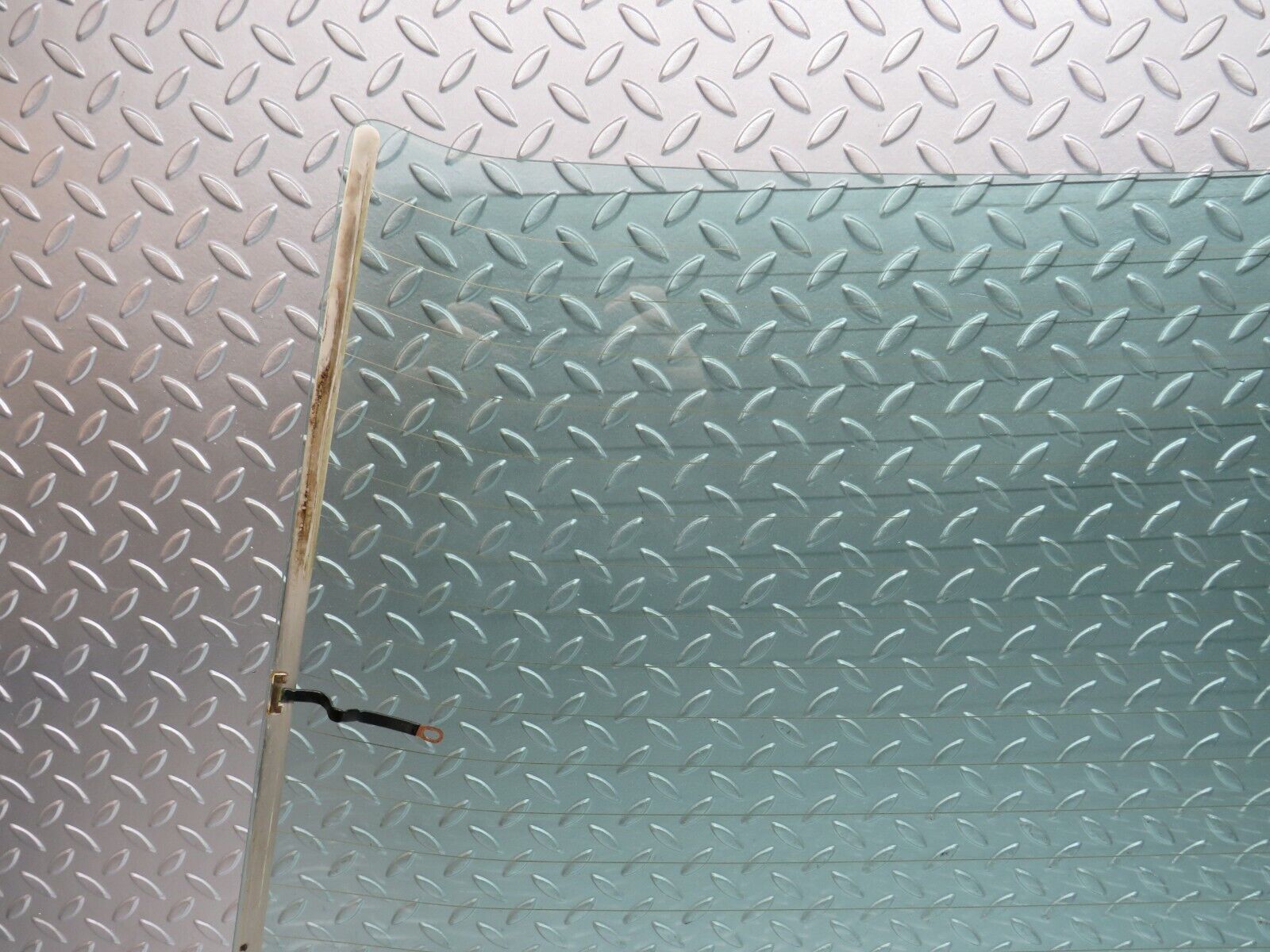 30582 Mercedes-Benz W201 190E 2.0L Rear Heated Windscreen