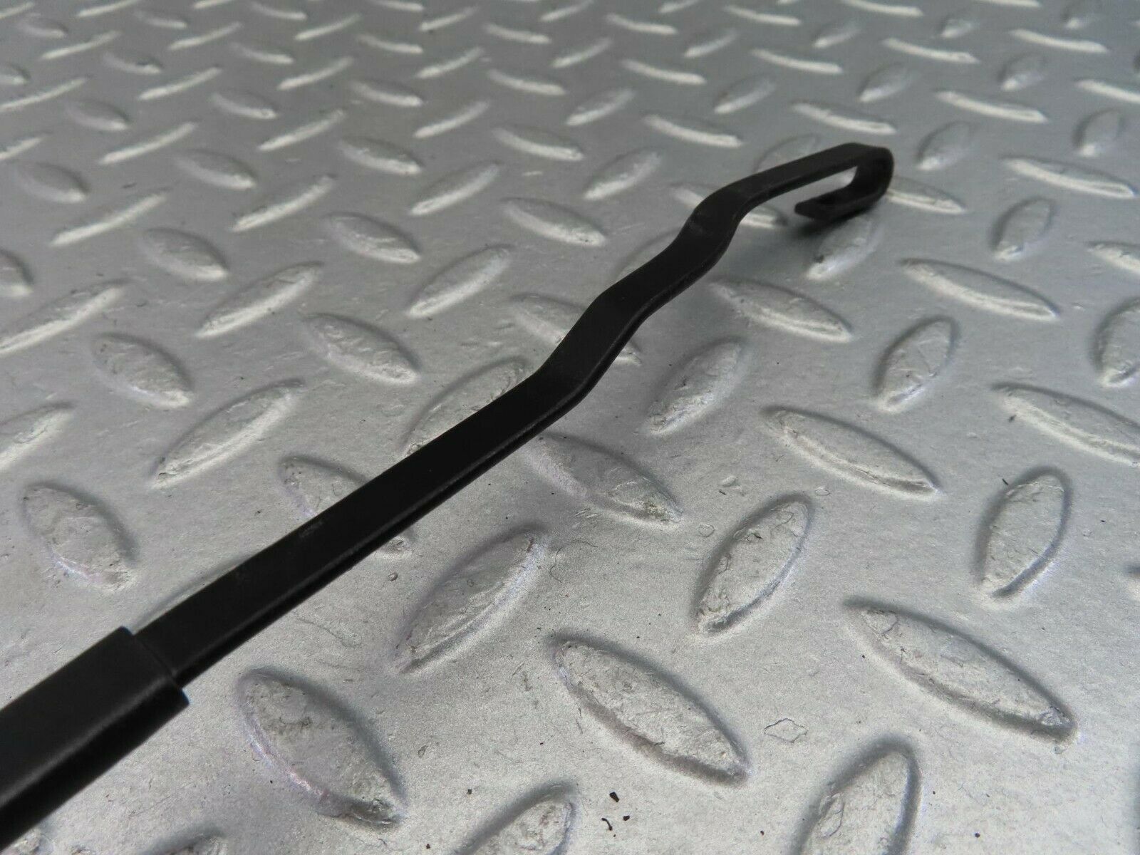 10000 Mercedes-Benz C123 230CE Coupe Wiper Arm Bosch Left 3399990553