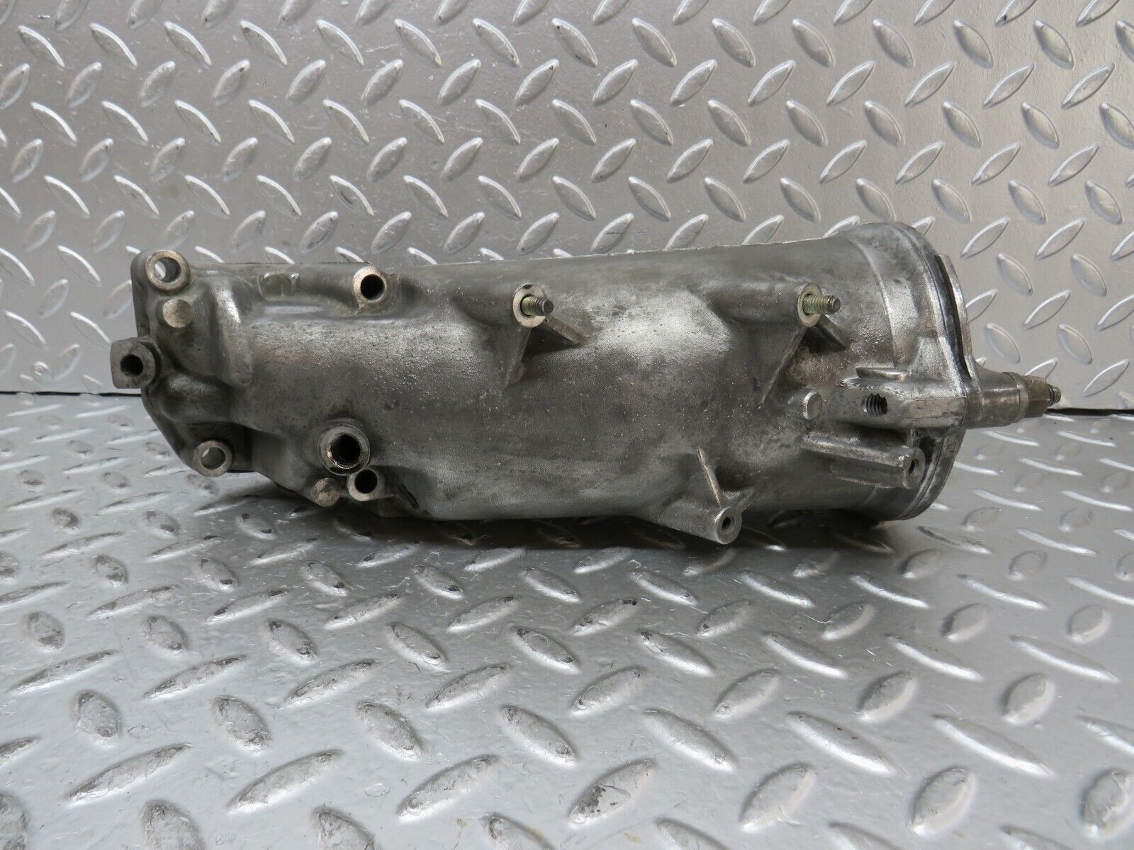 27767 Mercedes-Benz S124 300TE Wagon Oil Filter Housing 6011840602