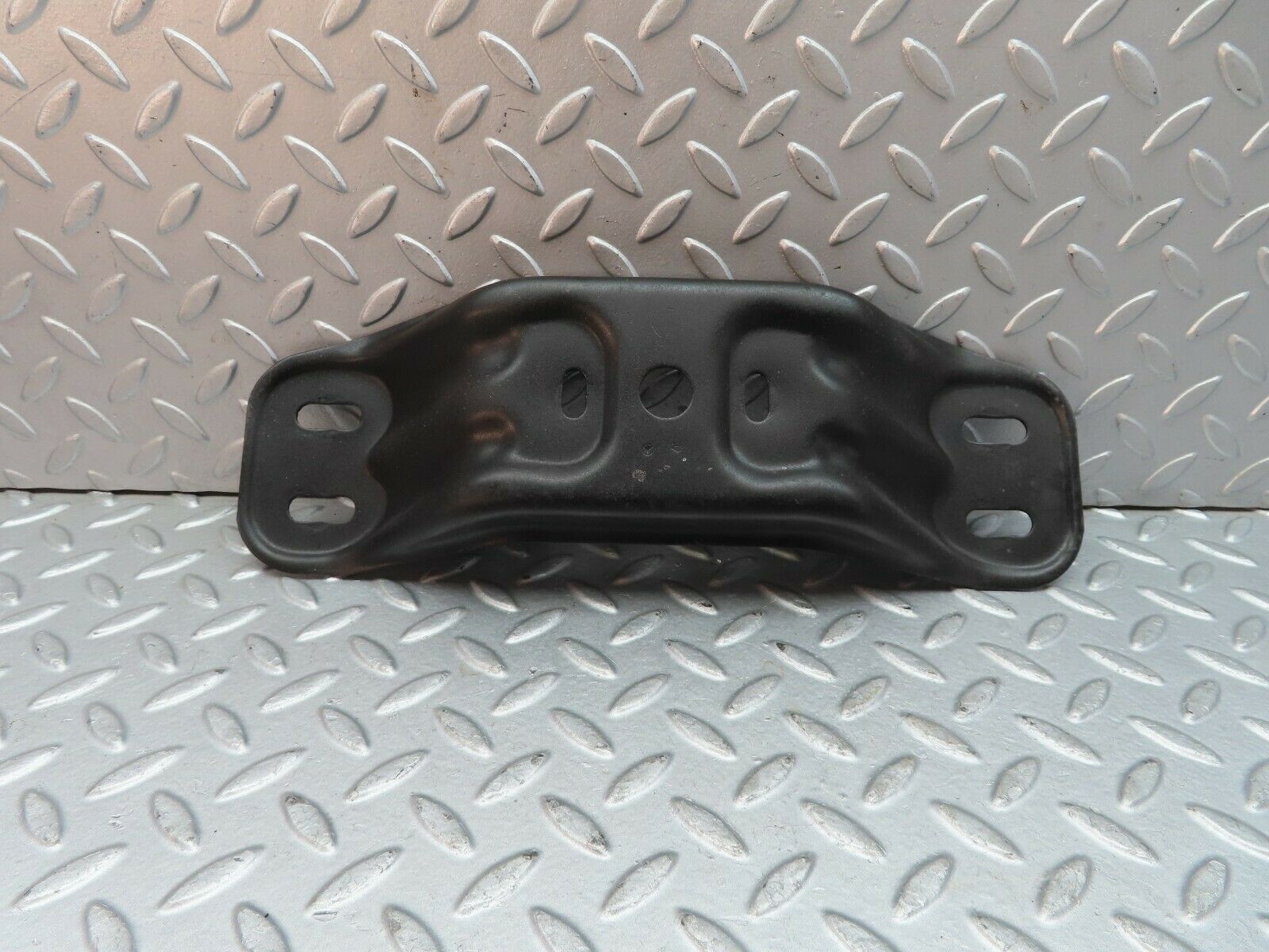 9574 Mercedes-Benz C124 300CE Coupe Gearbox Mount Bracket