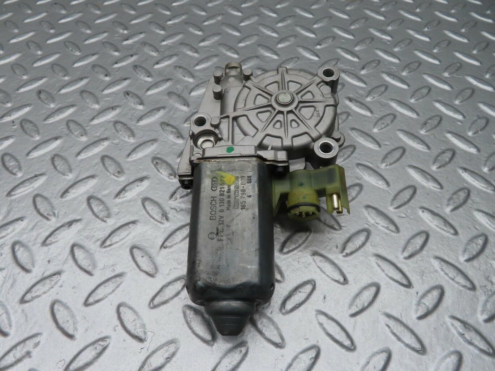 14976 Mercedes-Benz W140 S320 Rear Left Window Regulator Motor 0130821502