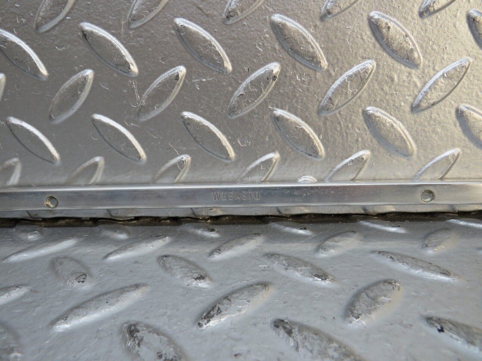 29930 Mercedes-Benz W123 230E Sunroof Chrome Trim