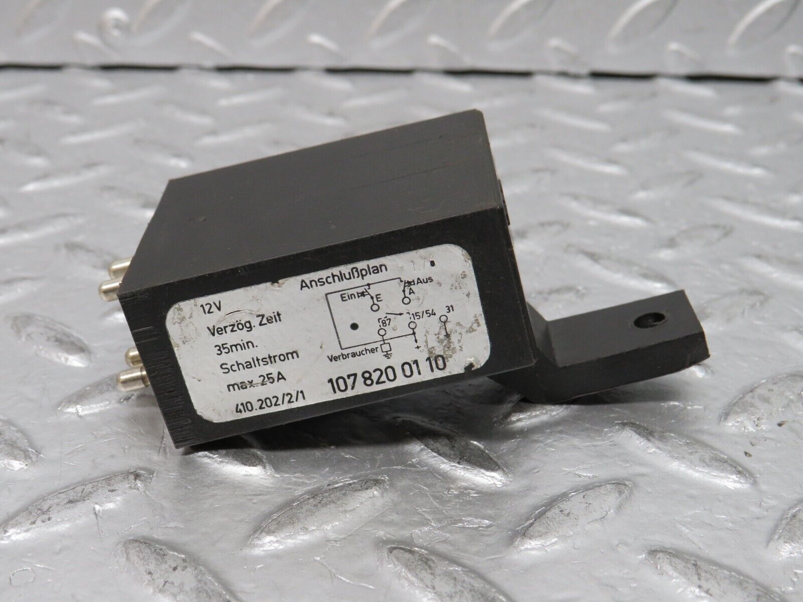 0136 Mercedes-Benz W116 350SE Heated Window Relay 1078200110