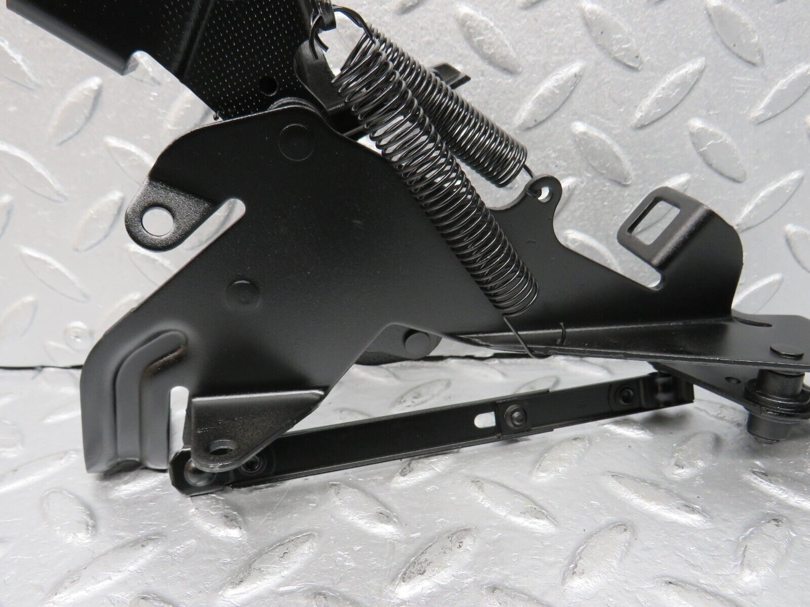 39576 Mercedes-Benz R129 320SL Coupe Throttle Linkage 1040702321